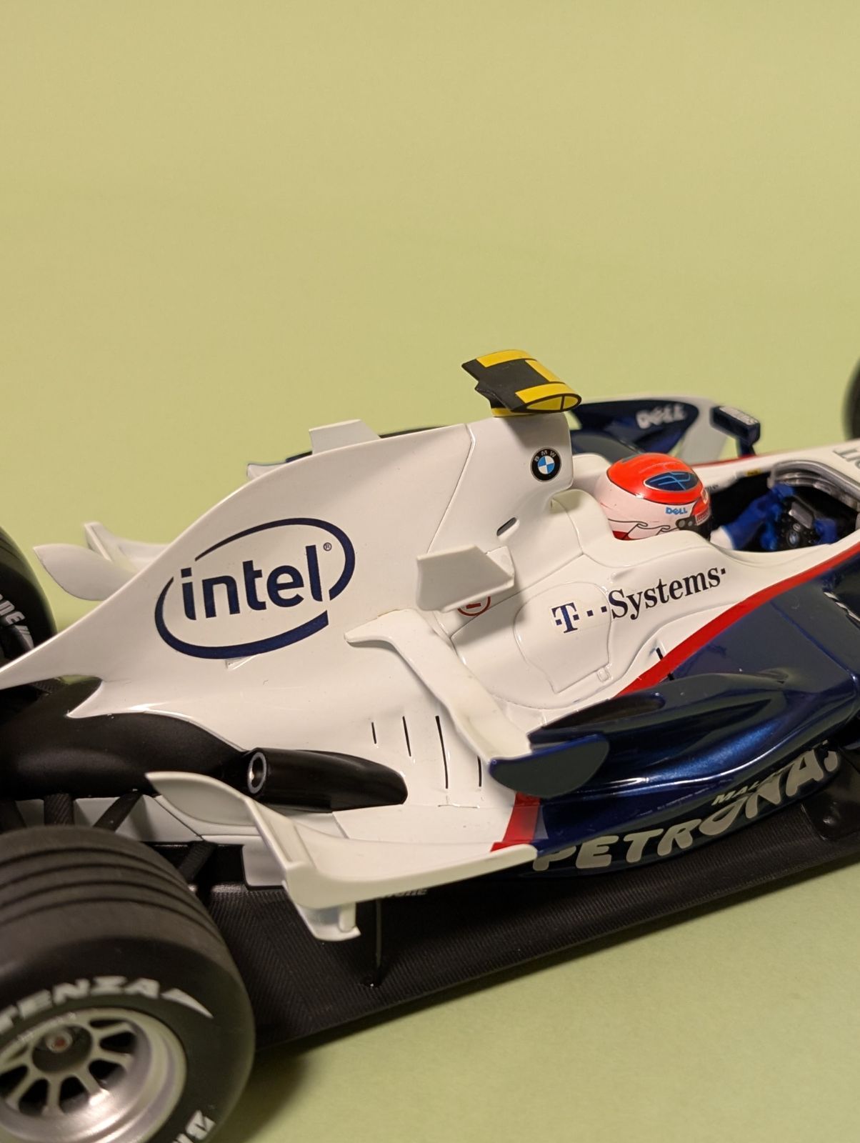 1/18 2台セット ミニチャンプス BMWザウバー F1．08 - メルカリ