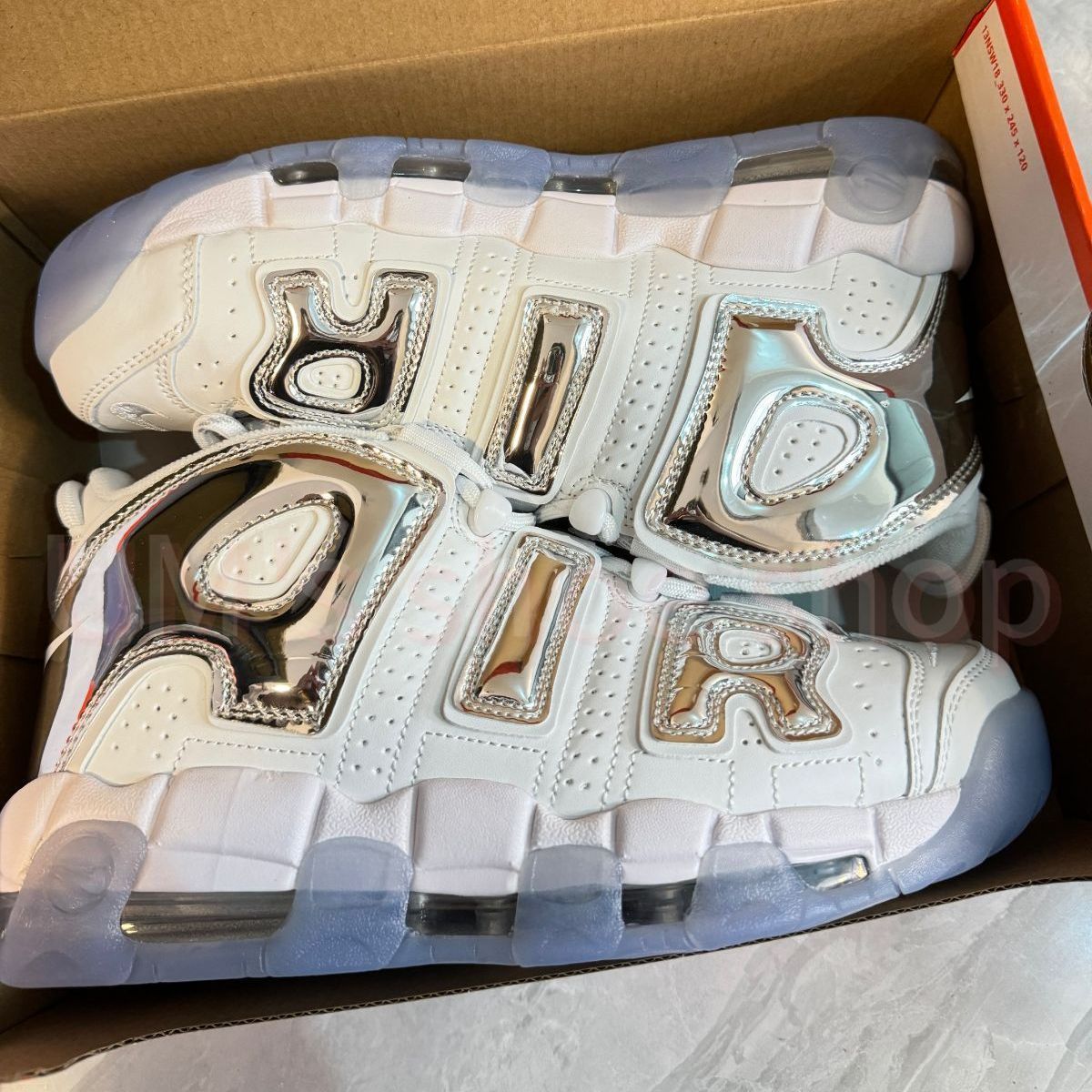 NIKE WMNS AIR MORE UPTEMPO CHROME WHITE/SILVER ナイキ ウィメンズ エア モア アップテンポ クローム ホワイト/シルバー