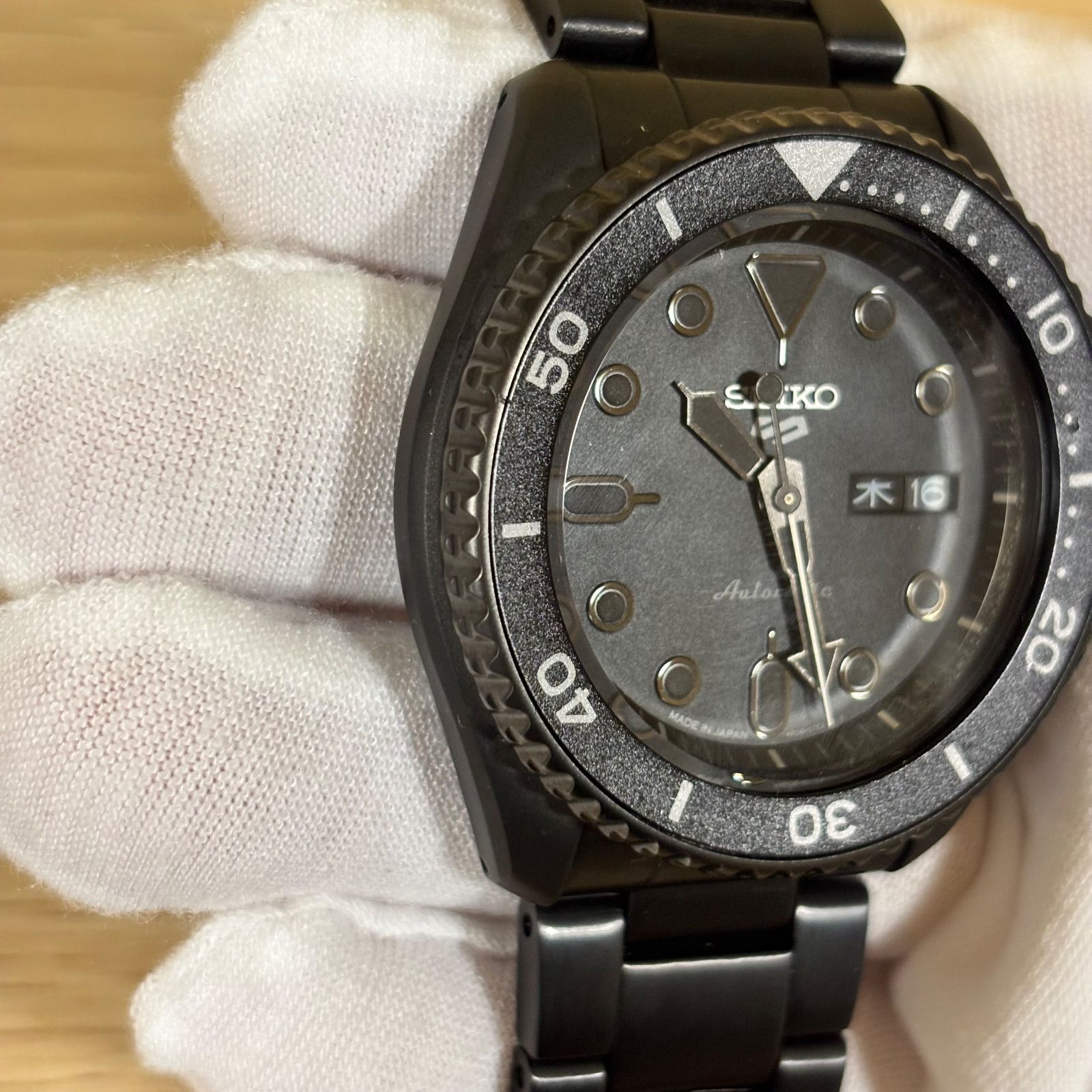 ☆ 美品 SEIKO セイコー 5スポーツ ストリート 流通限定モデル SBSA075 