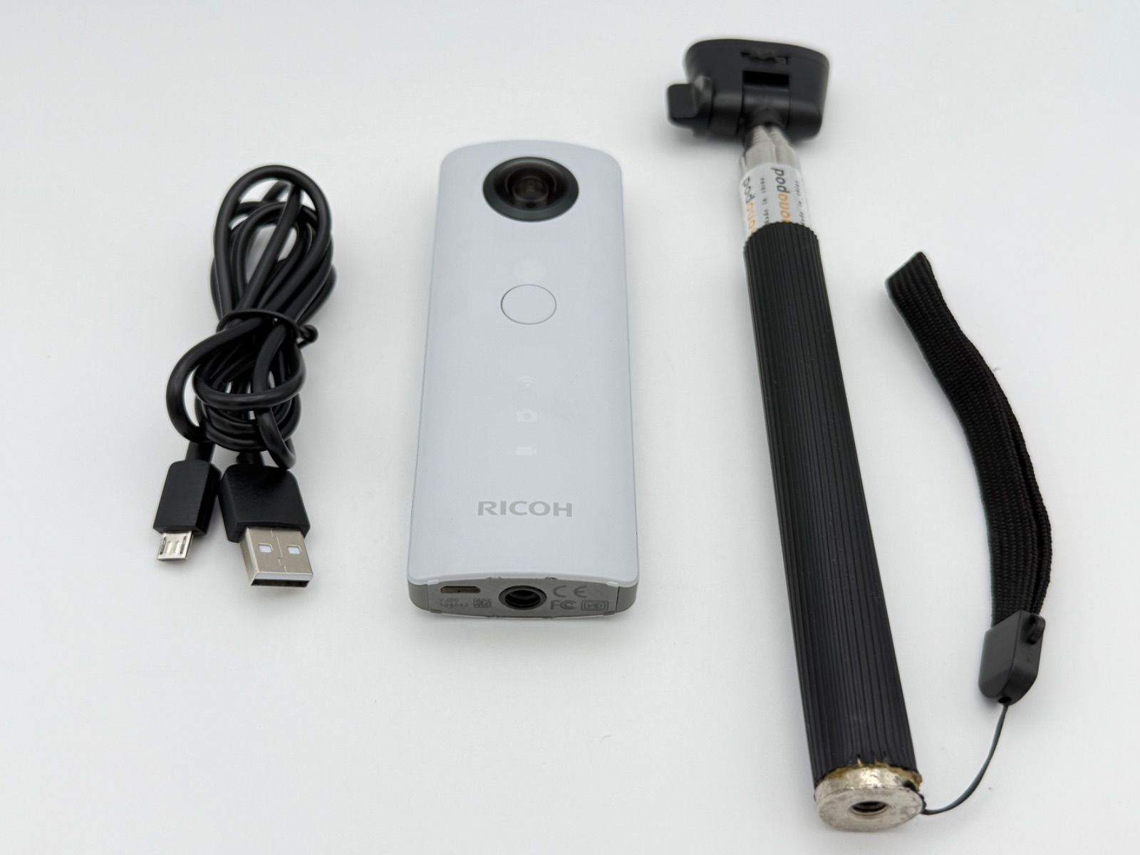 RICOH THETA SC ホワイト 自撮り棒付 リコー シータ 360度カメラ