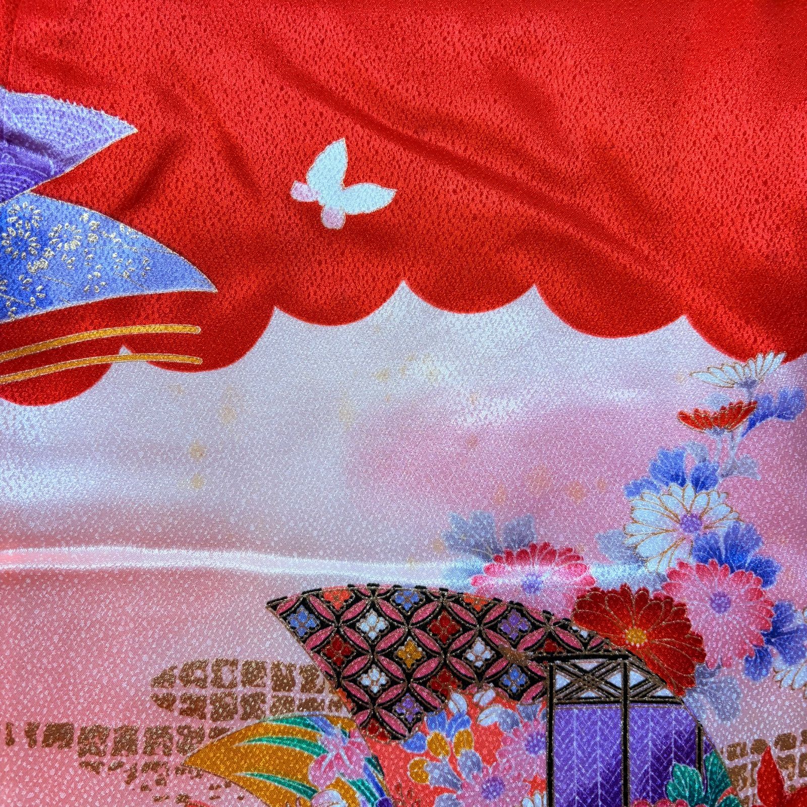 女の子 正絹　着物 七五三 七草 晴れ着 総柄 和柄 振袖　古典柄　桜　牡丹　蝶