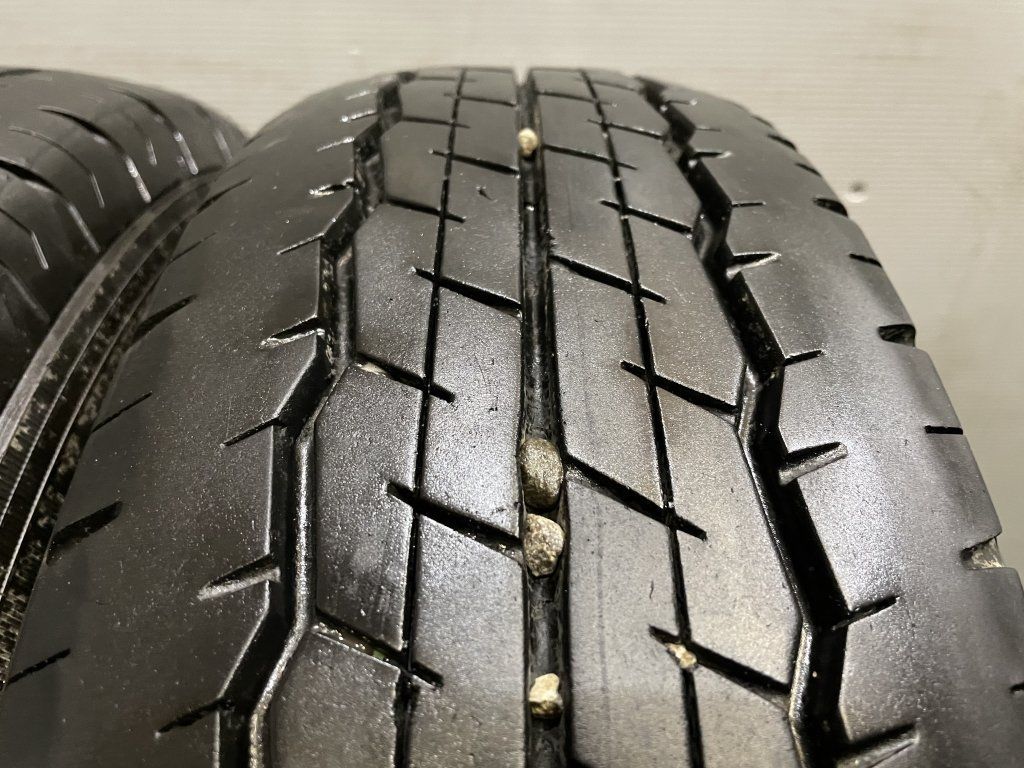 DUNLOP SP175N 195/80R15 107/105L LT 15インチ 夏タイヤ 4本 2020年製 バリ溝 キャラバン ハイエース等  (MTJ271) - メルカリ