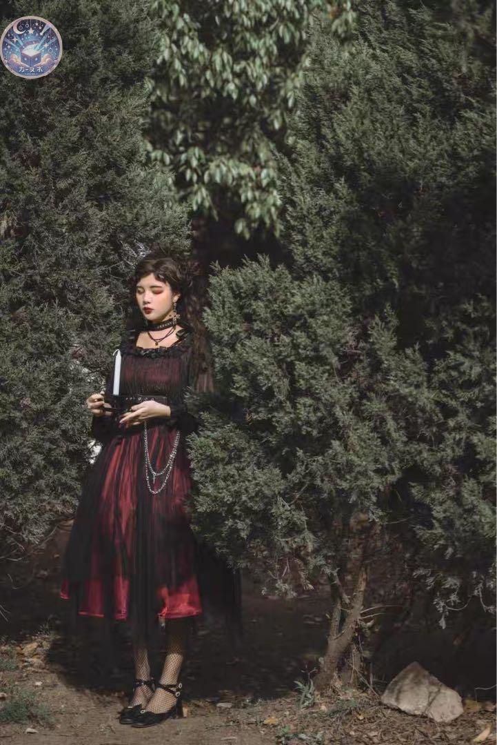 新品 未使用 ゴシックロリータ チェーンベルト付きワンピース