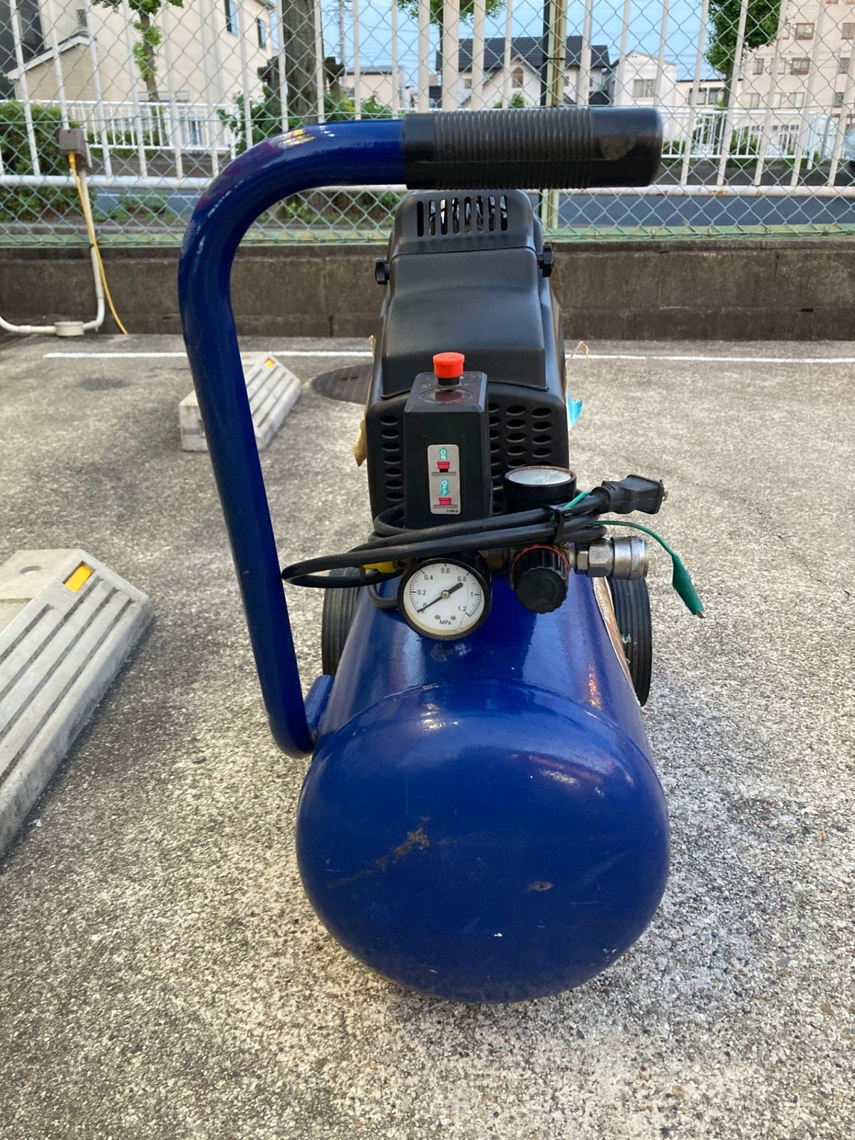 中古品】【0921】LUDMAX オイルレスエアコンプレッサ OLF-0925B