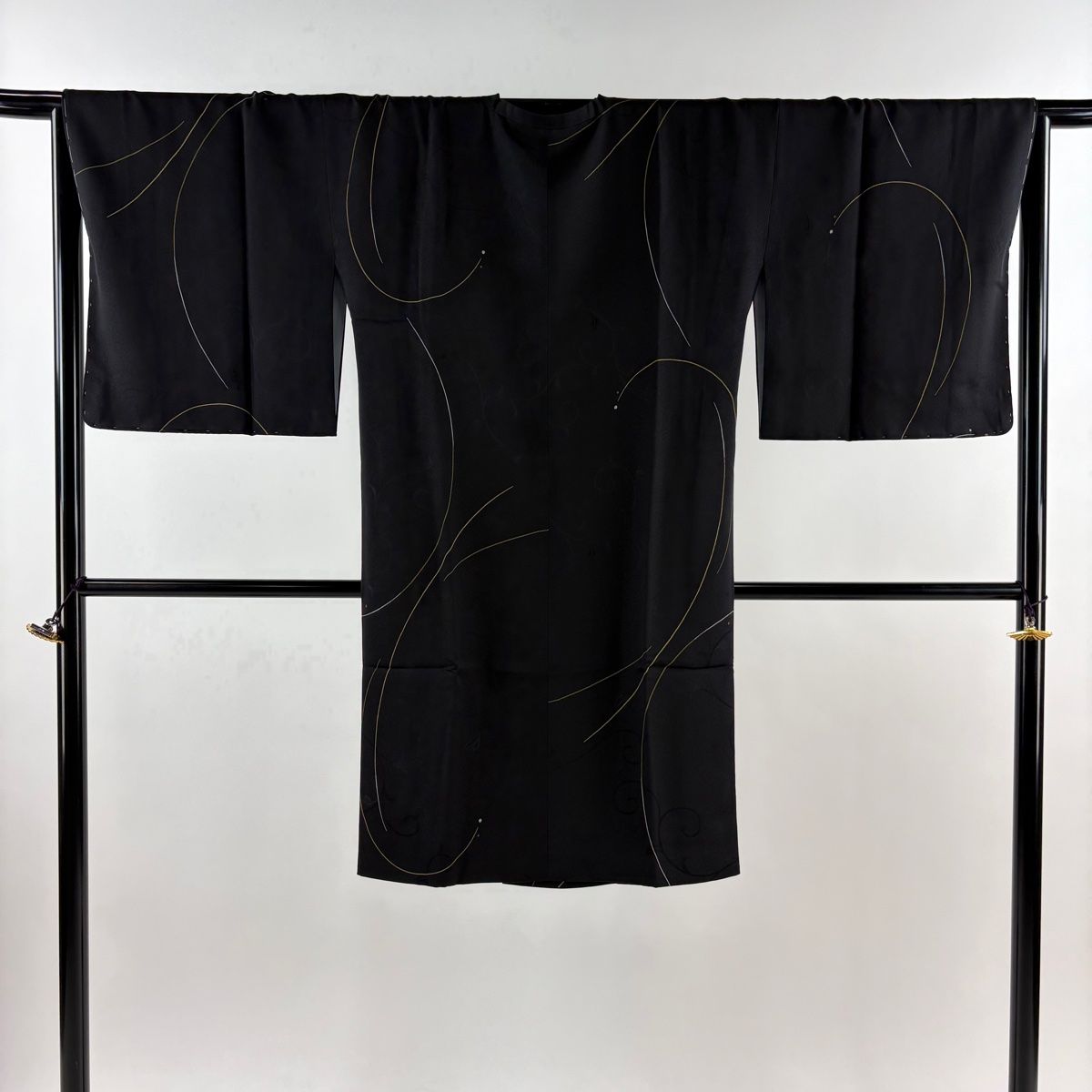 道行 身丈105cm 裄丈66.5cm M 和装コート 角衿 幾何学模様 地紋 黒 正絹 名品