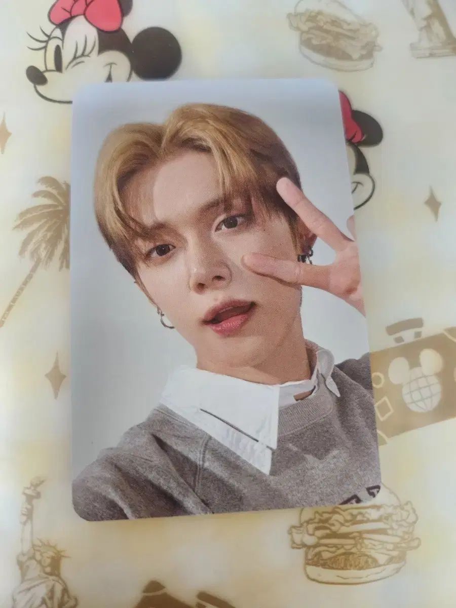 ヨンジュン トレカ ヨンジュン フォトカード TOMORROW X TOGETHER(TXT