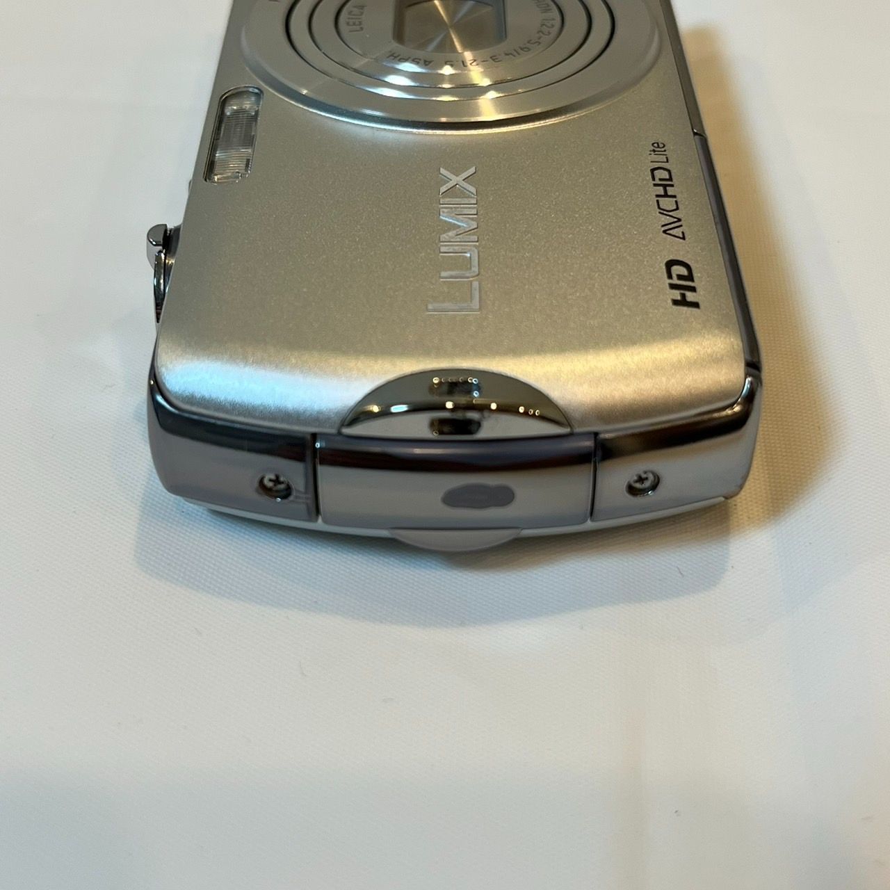 カメラ Panasonic LUMIX DMC-FX70 シルバー コンデジ デジカメ