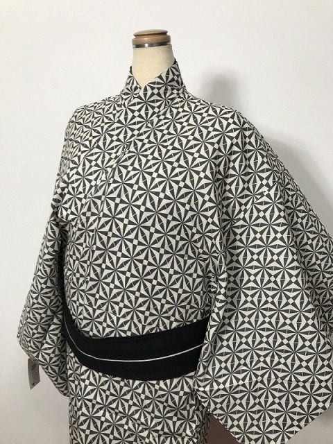 Lサイズ 男物 綿 浴衣 白地に幾何学模様
