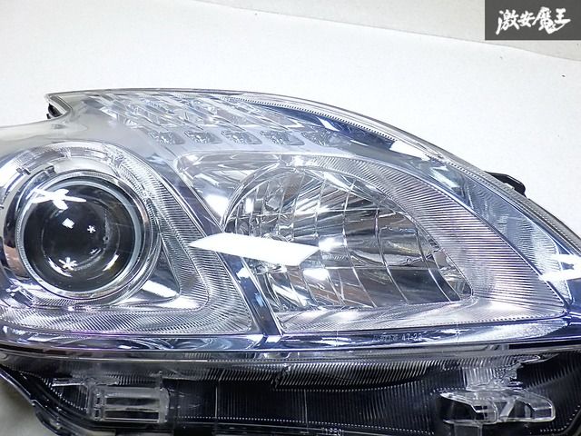 ZVW30 トヨタ プリウス 前期 ハロゲン用 レンズNO.47-29 ヘッド