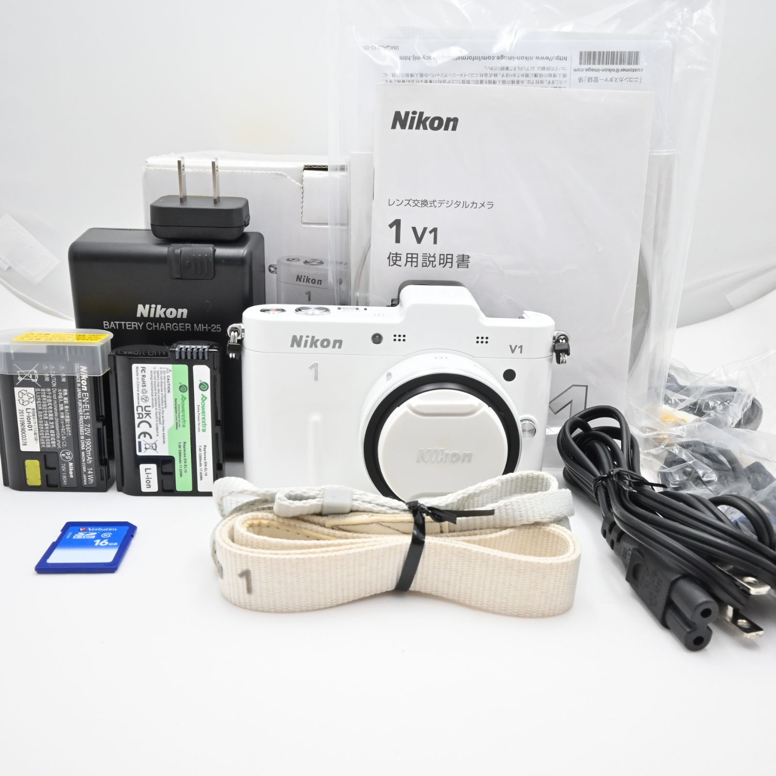 ほぼ Nikon ミラーレス一眼カメラ Nikon 1 ニコンワン V1 ブイワン 薄型レンズキット ホワイトN1 V1ULK WH