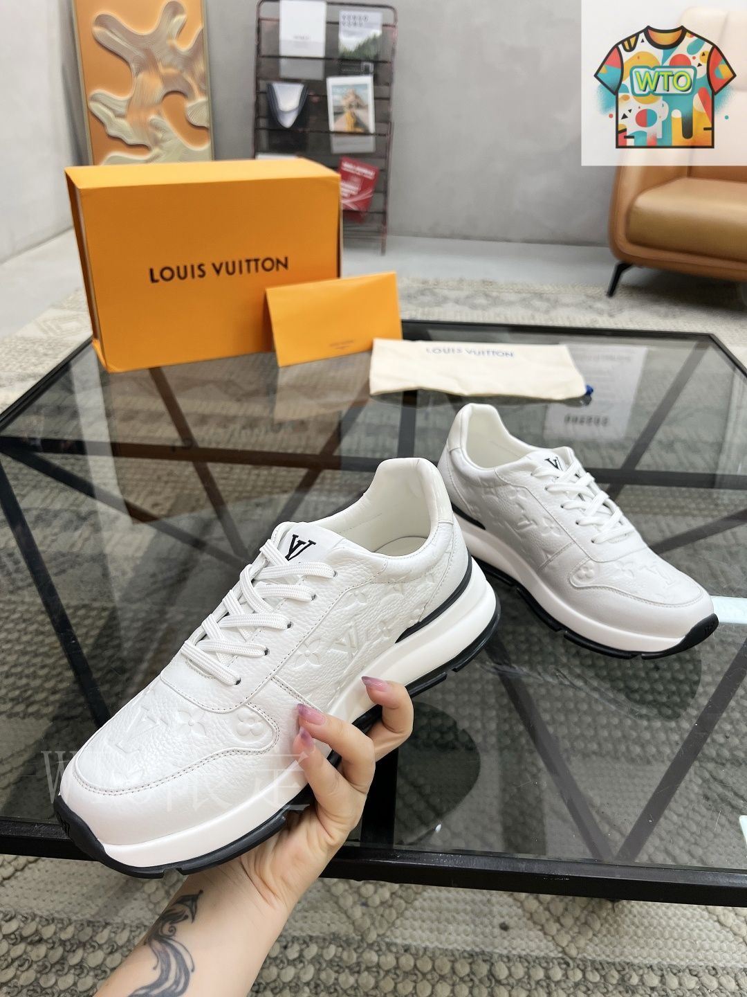 Louis Vuitton スニーカー02 - メルカリ