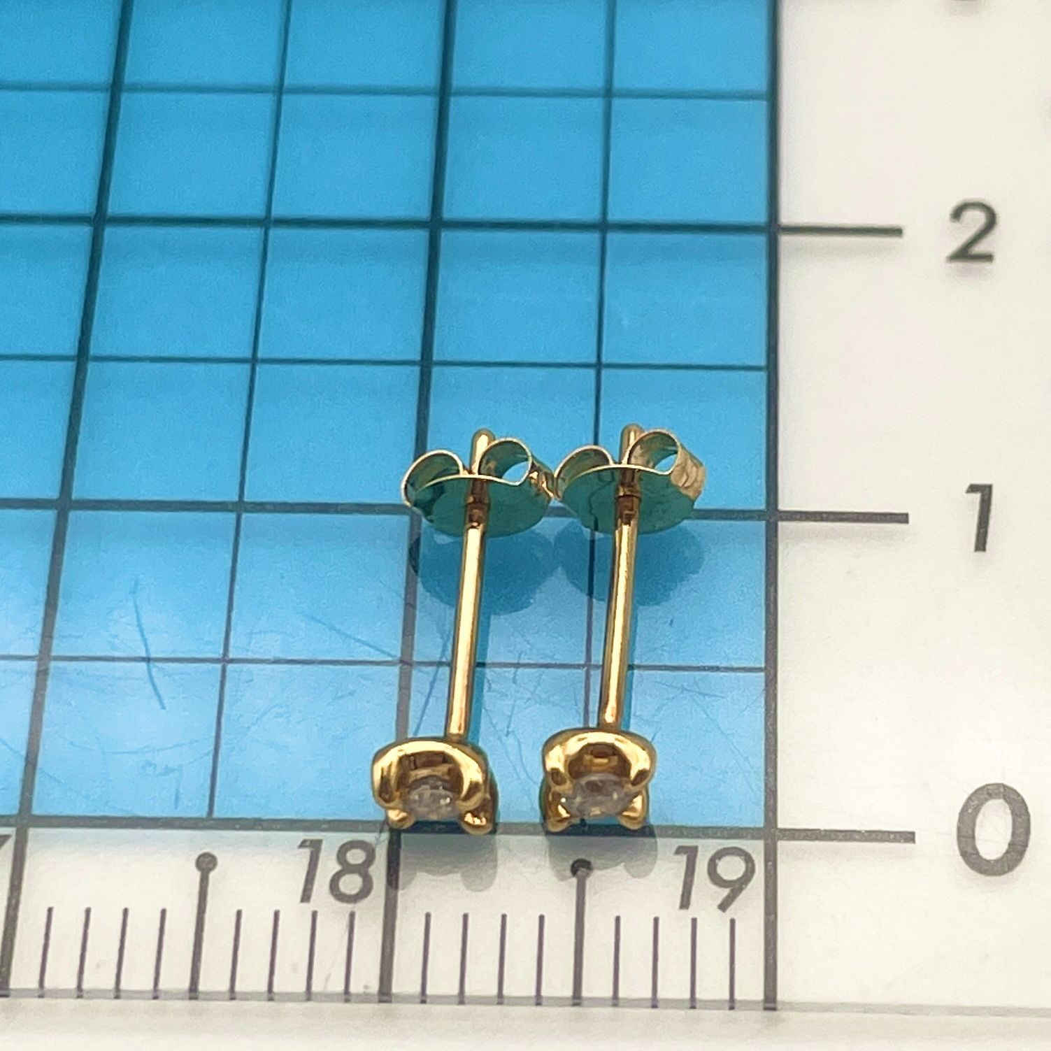 アガット 一粒ダイヤK18スタッドピアス 深津 片耳 Kumiさん専用 アガット 一粒ダイヤK18スタッドピアス 深津 片耳 Kumiさん専用
