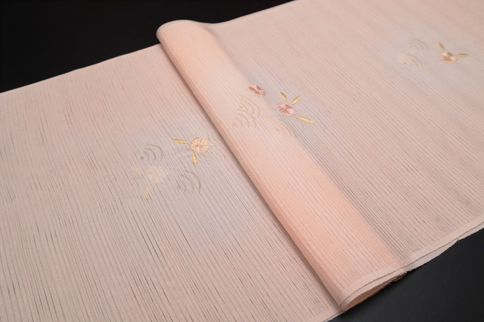 ◆帯揚げ夏用　絽灰桜ボカシ刺繍花　◆ゆうび謹製【新品】