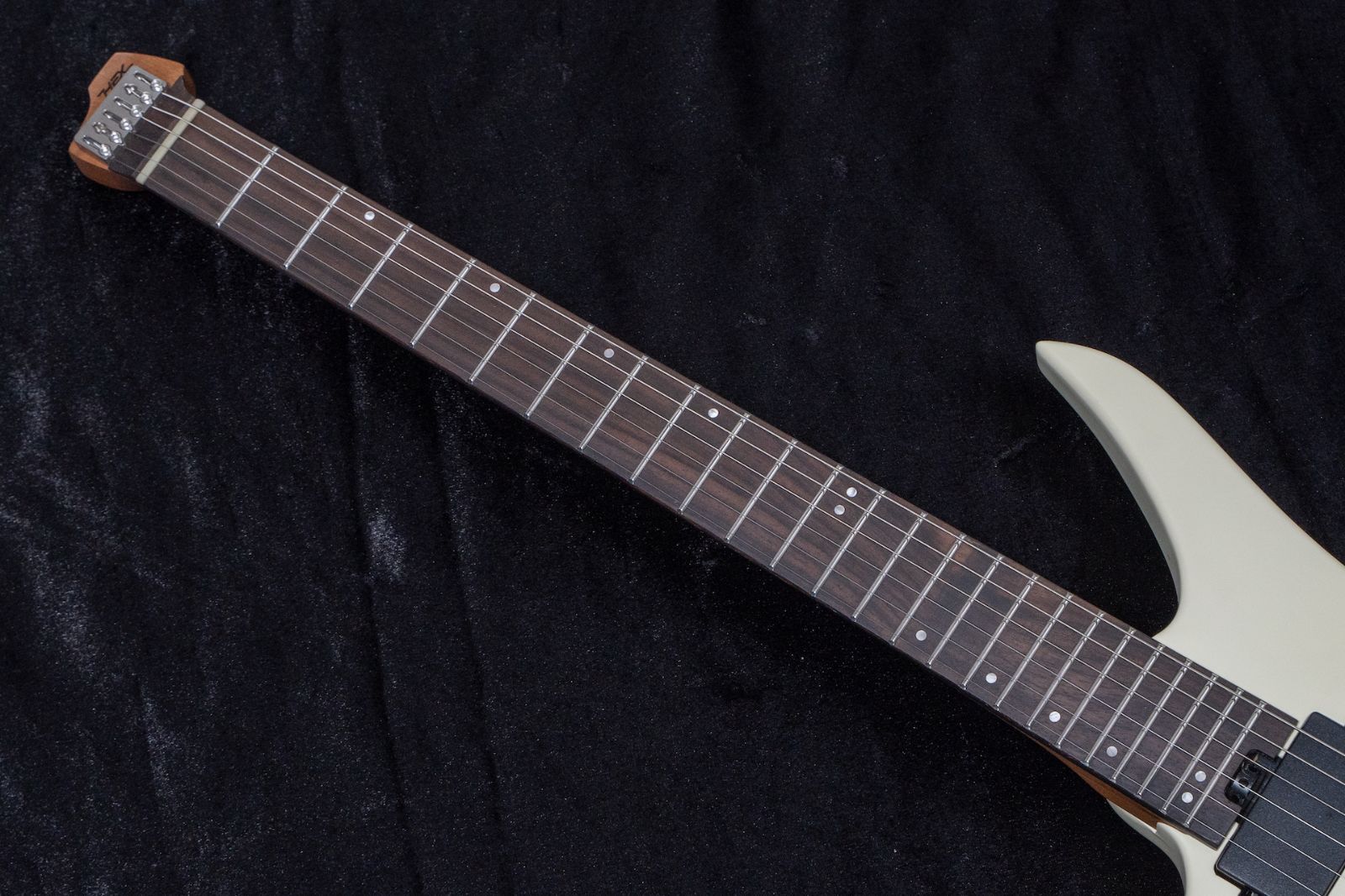 new】HEX Guitars / N400L Ivory LH - メルカリ