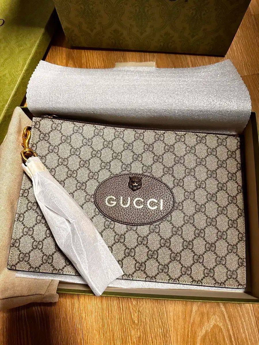 GUCCI(グッチ) ネオ ヴィンテージ GG Supreme(シュプリーム