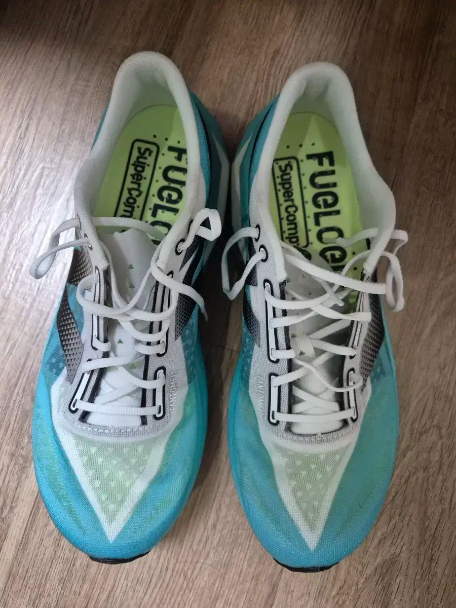 270 New Balance ニューバランス フューエルセル sc エリート v4 D