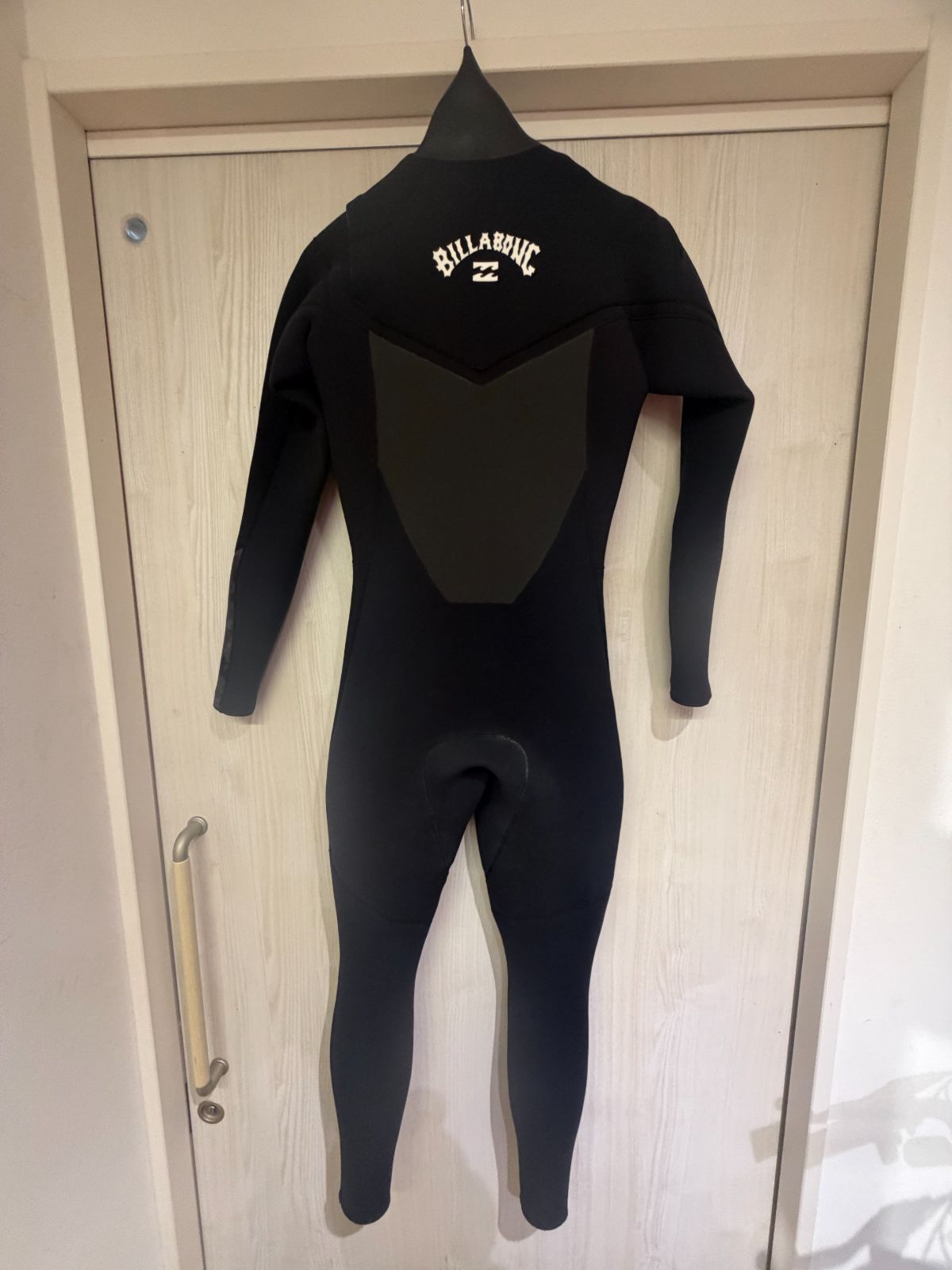 当店人気NO.1。 ウェットスーツ BILLABONG SEMIDRY Ｌサイズ