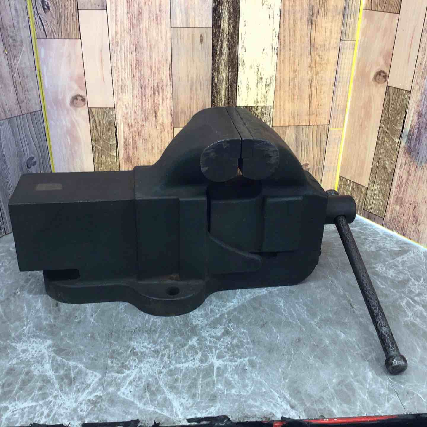 ナベヤ リード型バイス 150mm 八潮店