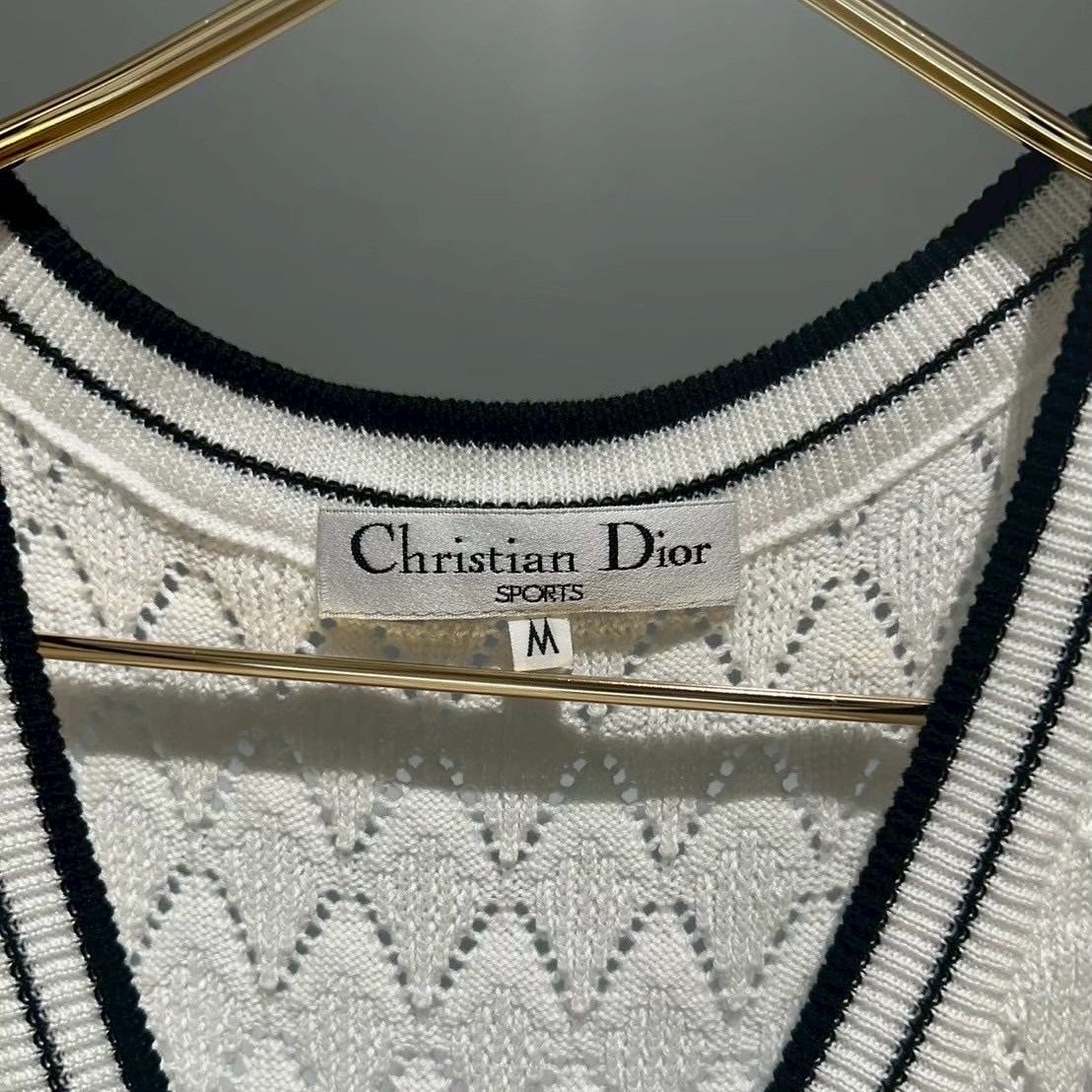 Dior ロゴ
