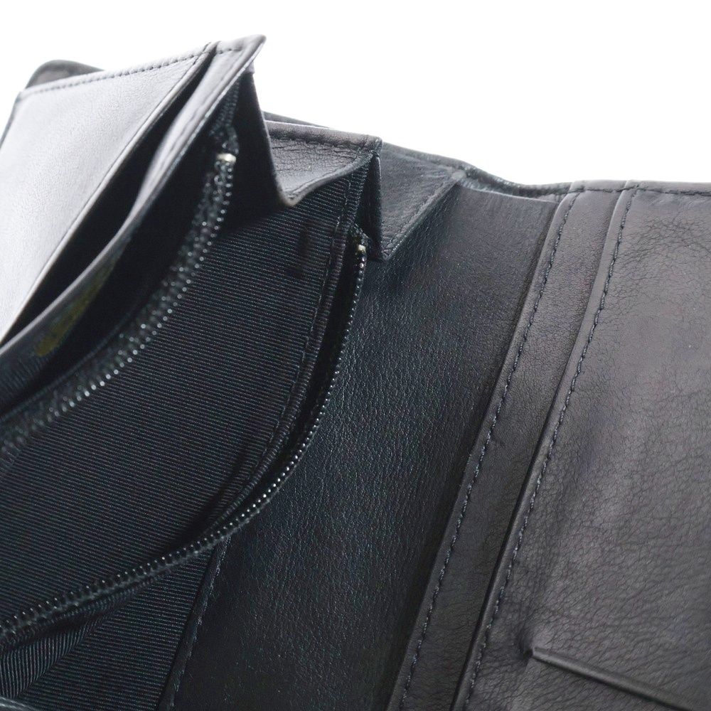 CHANEL (シャネル) マトラッセ 二つ折り長財布 黒 パテント - メルカリ 