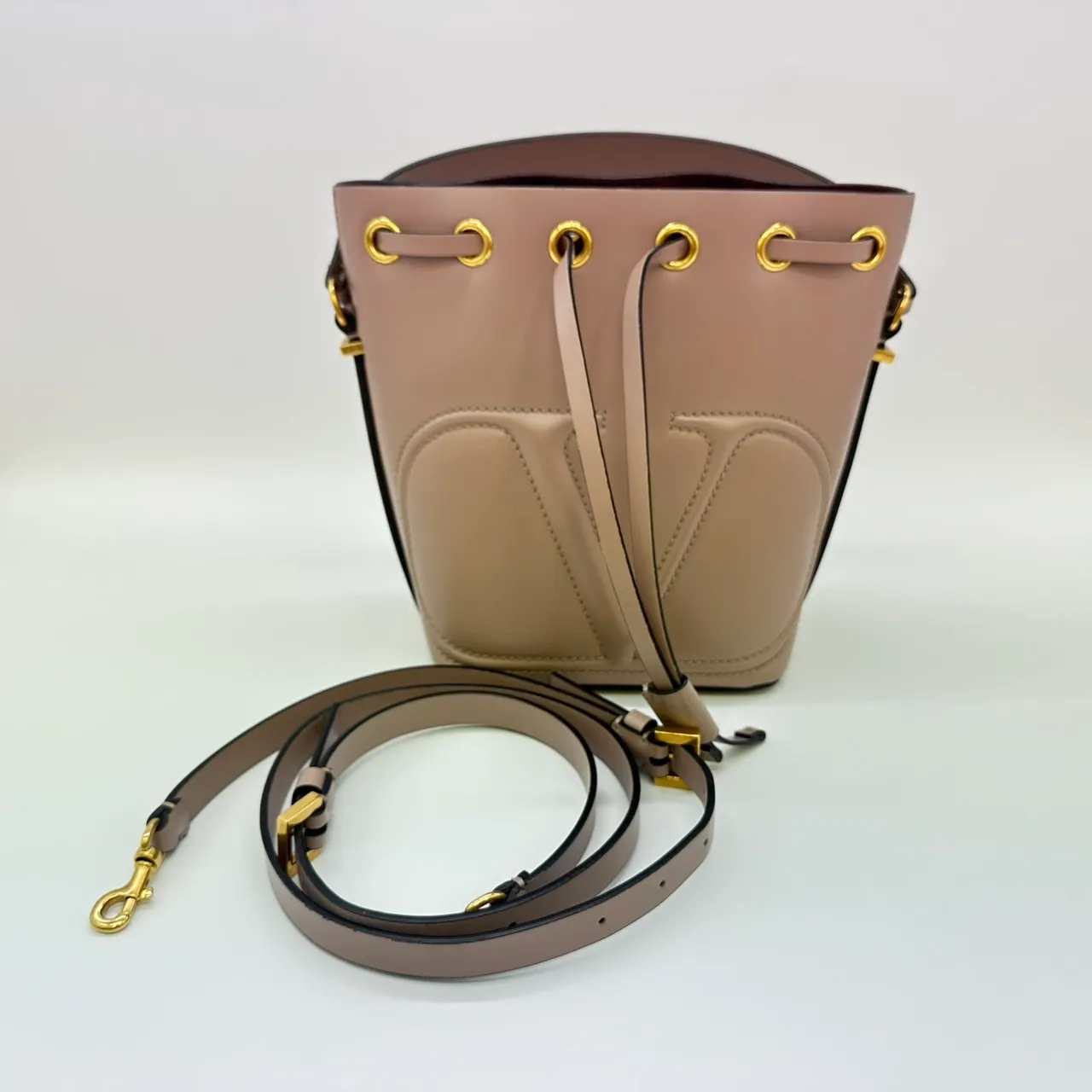 【最終値下げ27日削除予定】【正規品】【新品未使用】ヴァレンティノ　カゴバッグ 2025年最新】VALENTINO かごバッグの人気アイテム - メルカリ