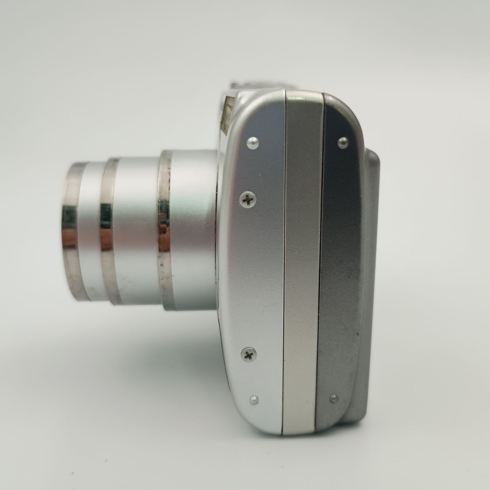 ✨現状✨ Canon Ixy 810 IS シルバー Canon IXY 810 IS Digital Camera {8.0MP} (Japanese Version of