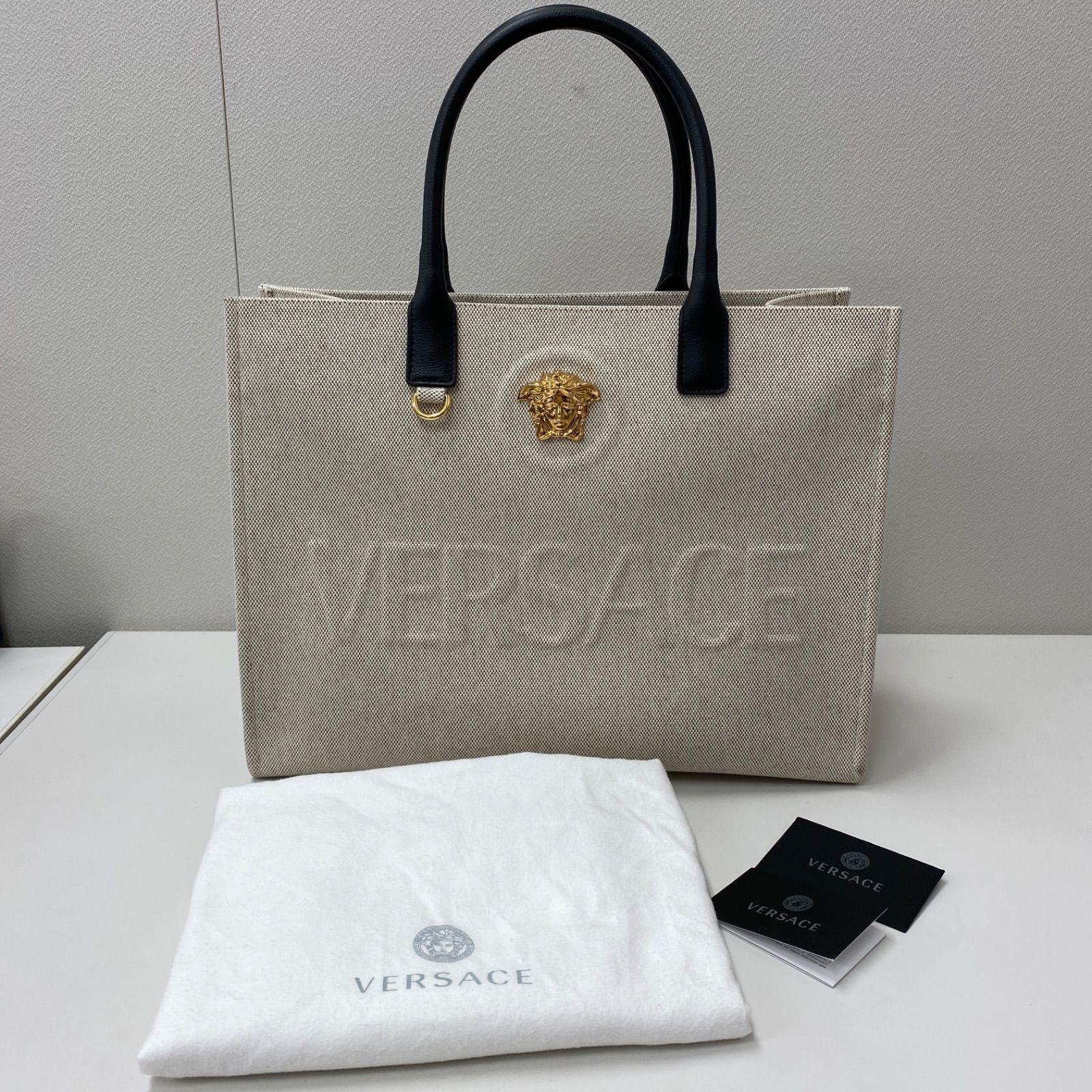 美品】 VERSACE ヴェルサーチ ラ メドゥーサ キャンバス ラージ トート  