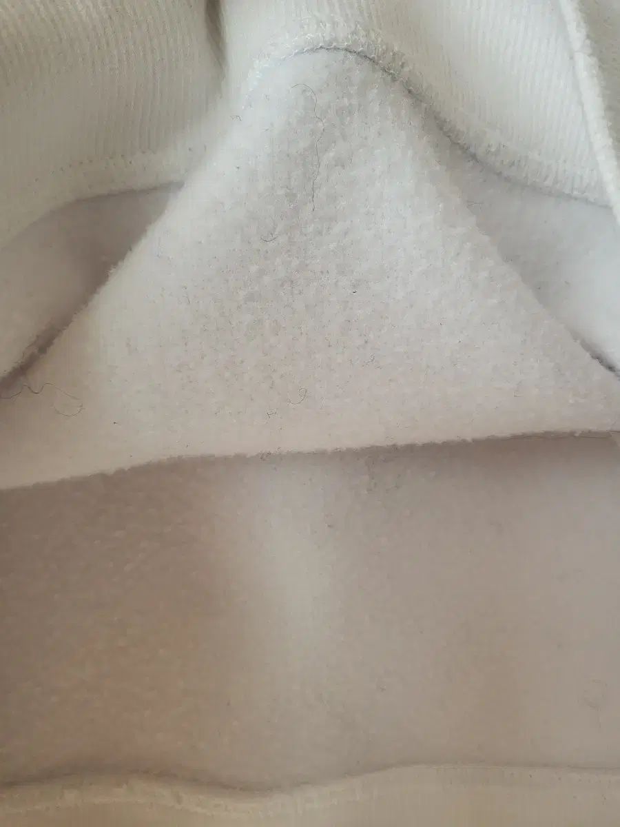 ナショナルジオグラフィック 白