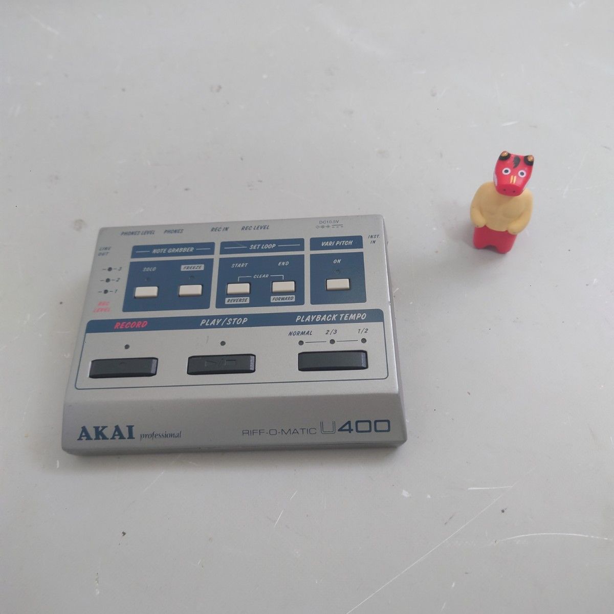 AKAI U400 動作品 AKAI U400 動作品 送料無料 本体のみ サンプラー ルーパー 可変