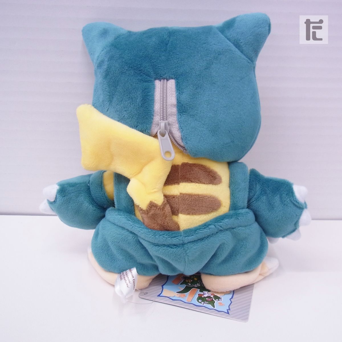 タグ付き カビゴンマニアなピカチュウ ぬいぐるみ レア ポケモンセンターオリジナル ぬいぐるみ カビゴンマニアな