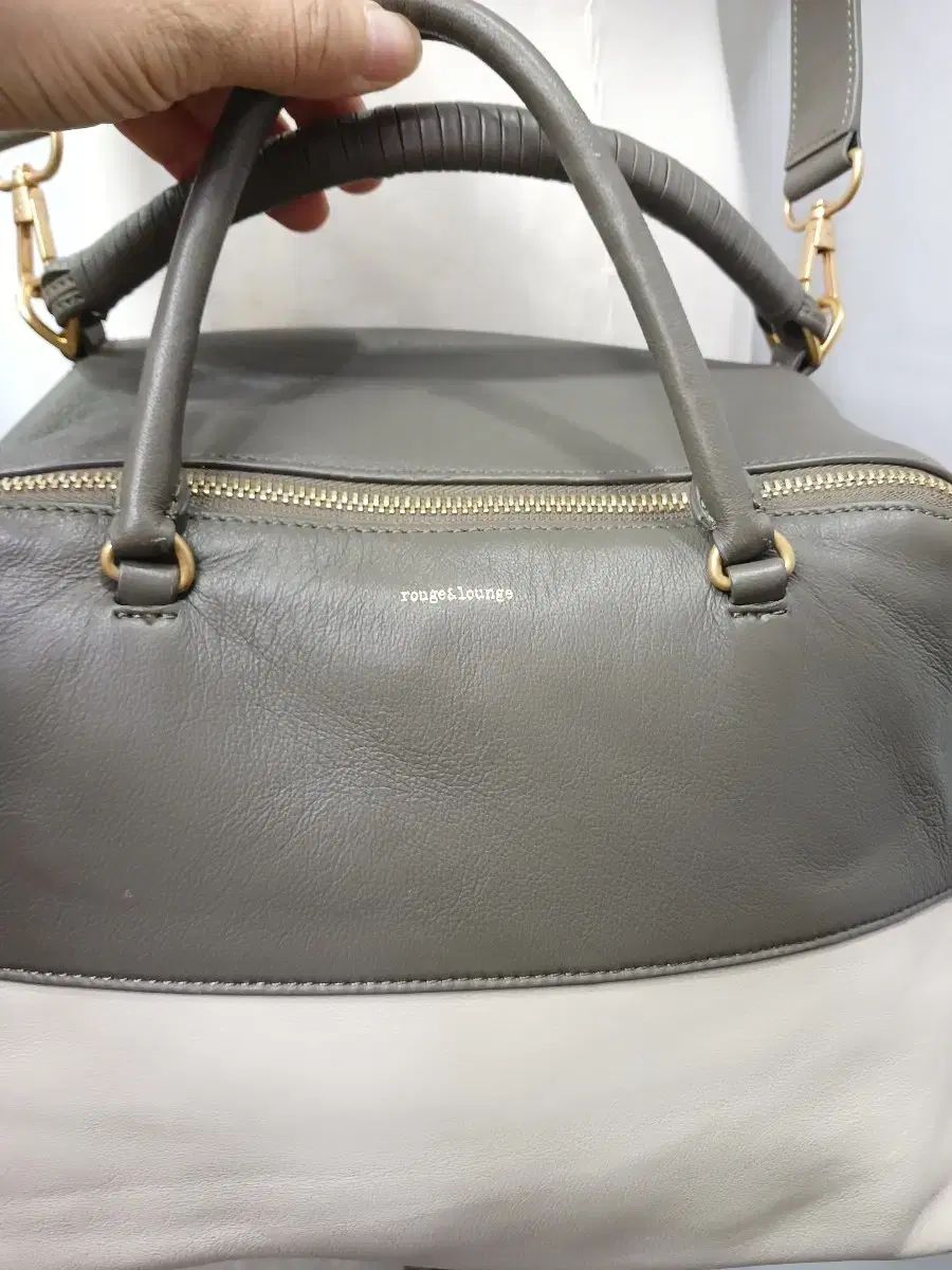 ハンサム ルージュアンドラウンジ