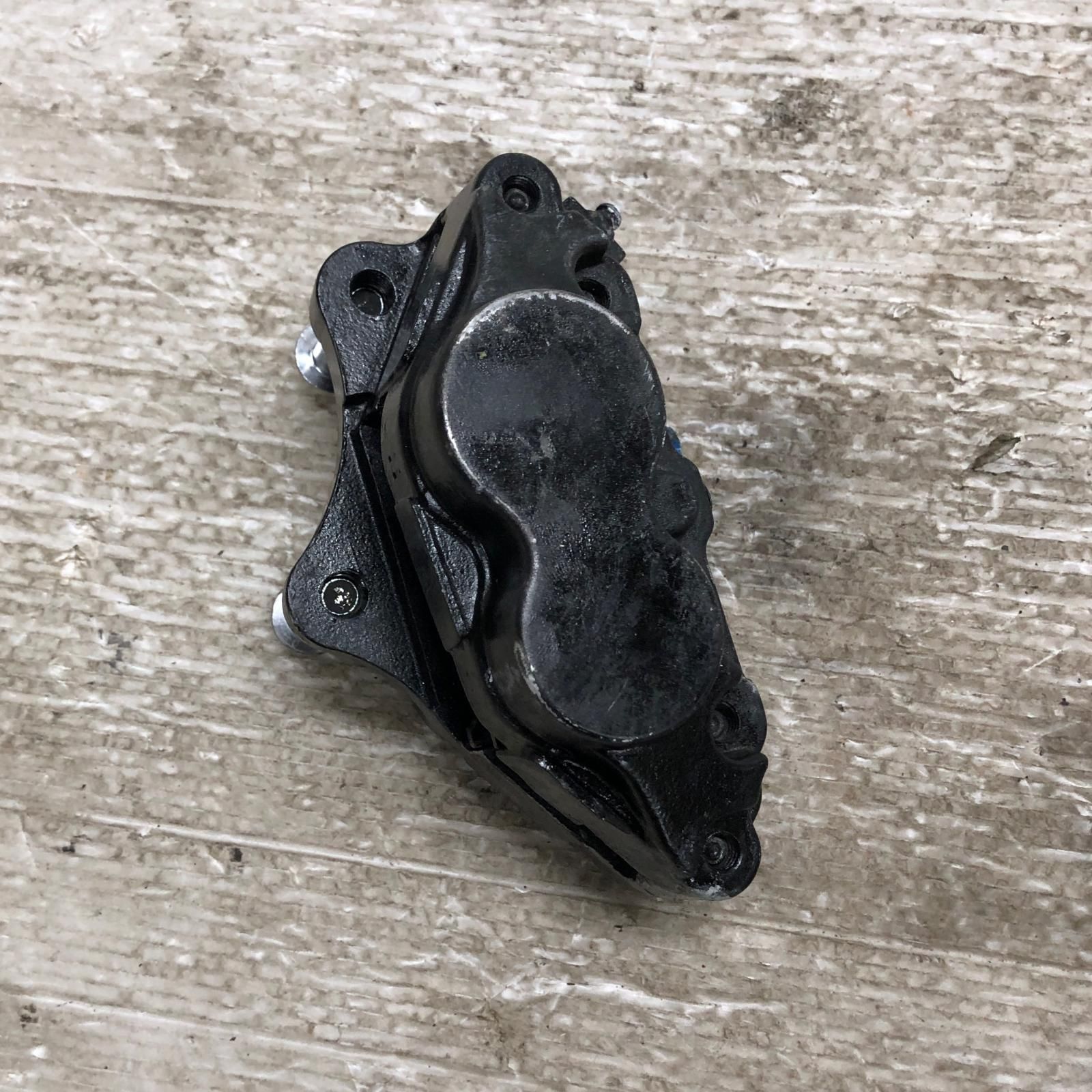 TOKICO キャリパー ゼファー1100 TOKICO ブレーキキャリパー ゼファー1100