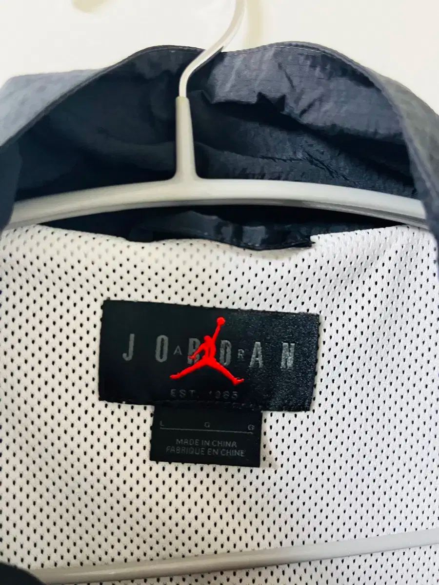 韓国 NIKE ジョーダン ESSENTIALS エッセンシャルズ ウーブン ジャケット FN4622-010 ウィンドブレーカー