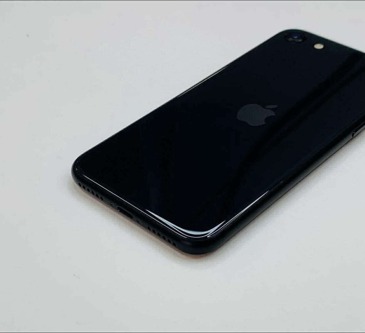 iPhone SE 第2世代 SIMフリー バッテリー96% iPhone SE 第2世代 64GB SIMフリーバッテリー96%