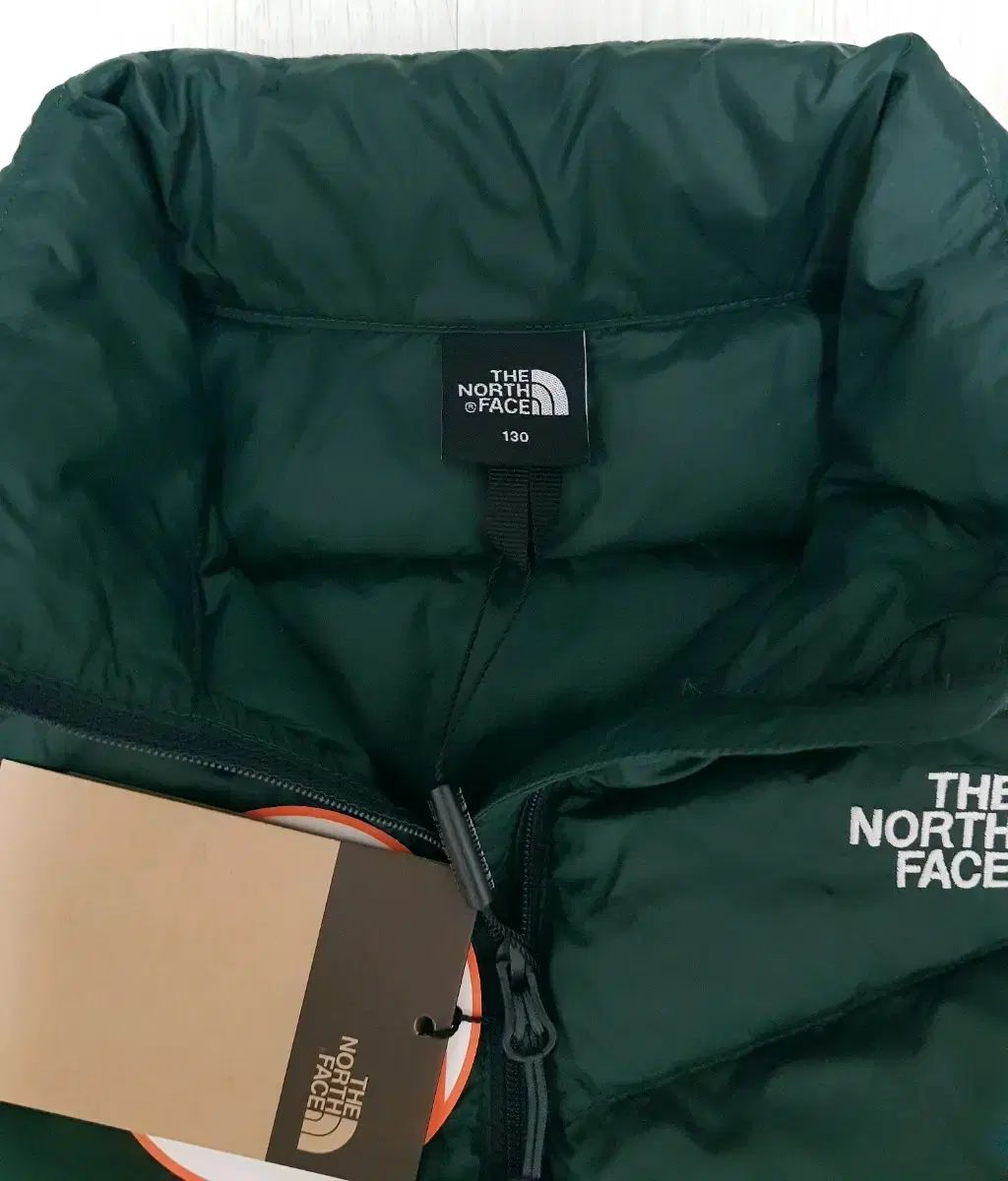 THE NORTH FACE kids ザノースフェイスキッズ 軽量ダウンベスト 130 ダークグリーン