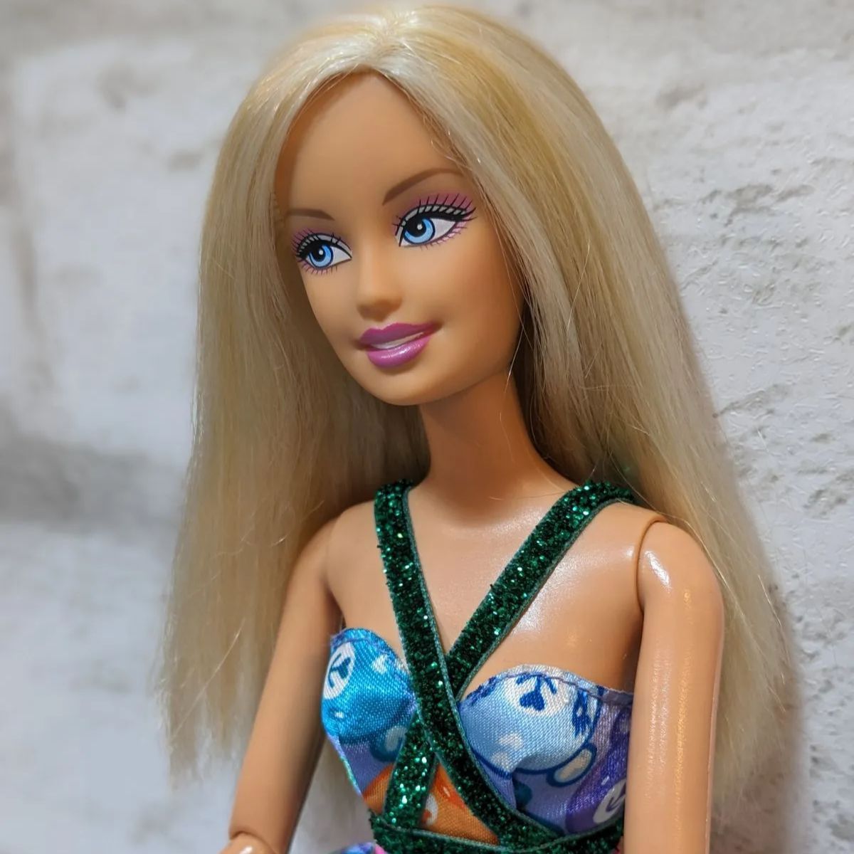 バービー人形とアウトフィット♡可動ボディ - メルカリ