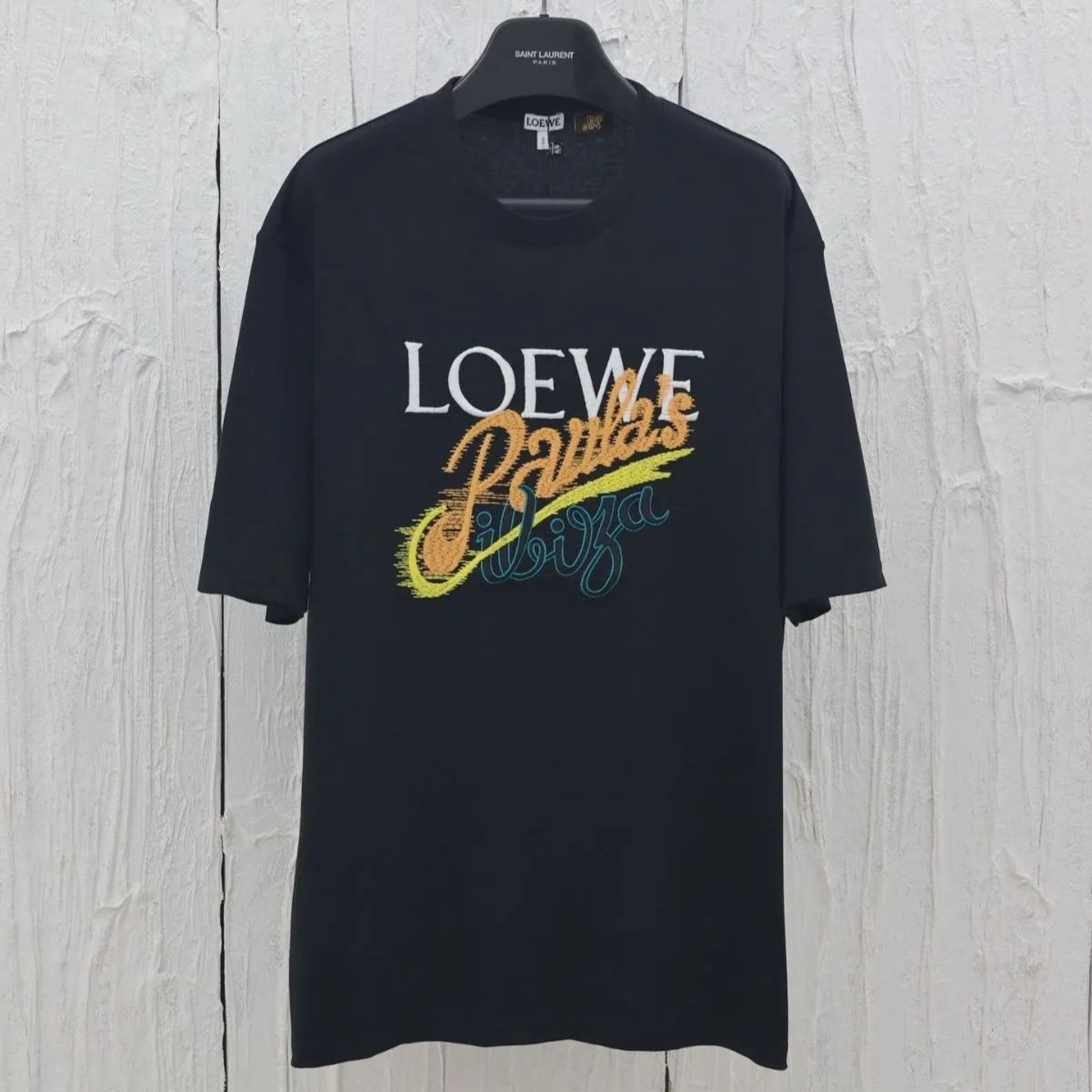 希少になる LOEWE ロゴプリント メルカリ - ブラック Tシャツ トップス