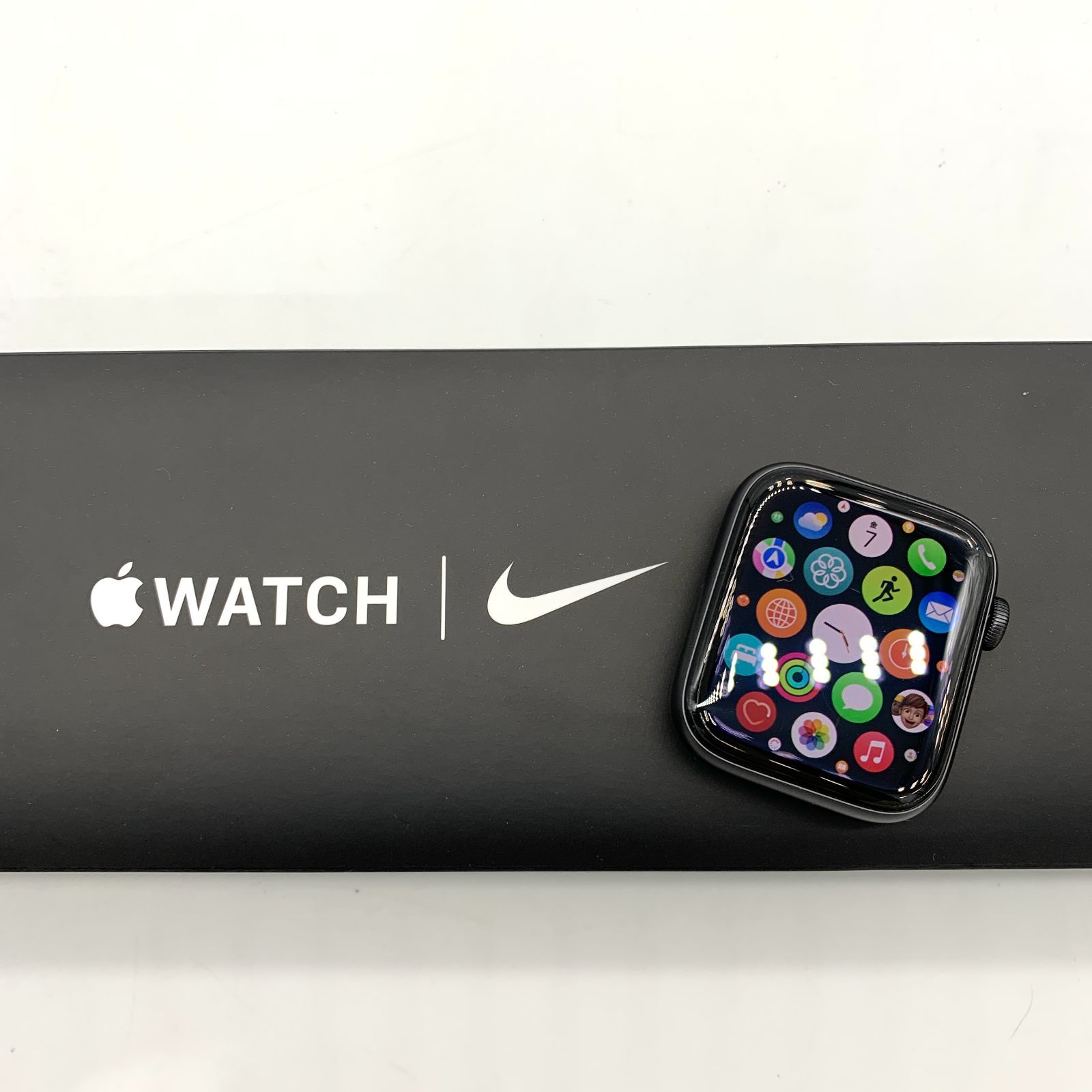 ▽AppleWatch Nike SE 44mm GPSモデル スペースグレイアルミニウム