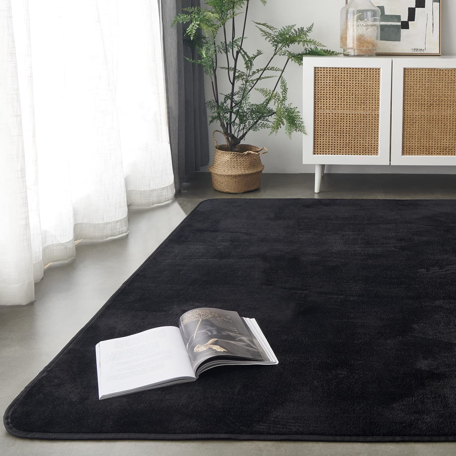 ラグ ラグマット滑り止め付 洗える 200×300cm 約4.5畳 絨毯 カーペット 防ダニ 抗菌 防臭 オールシーズン快適に使用 床暖房 Keusnix ホットカーペット対応 ふわふわ肌触り フランネルラグ 無地 ブラック