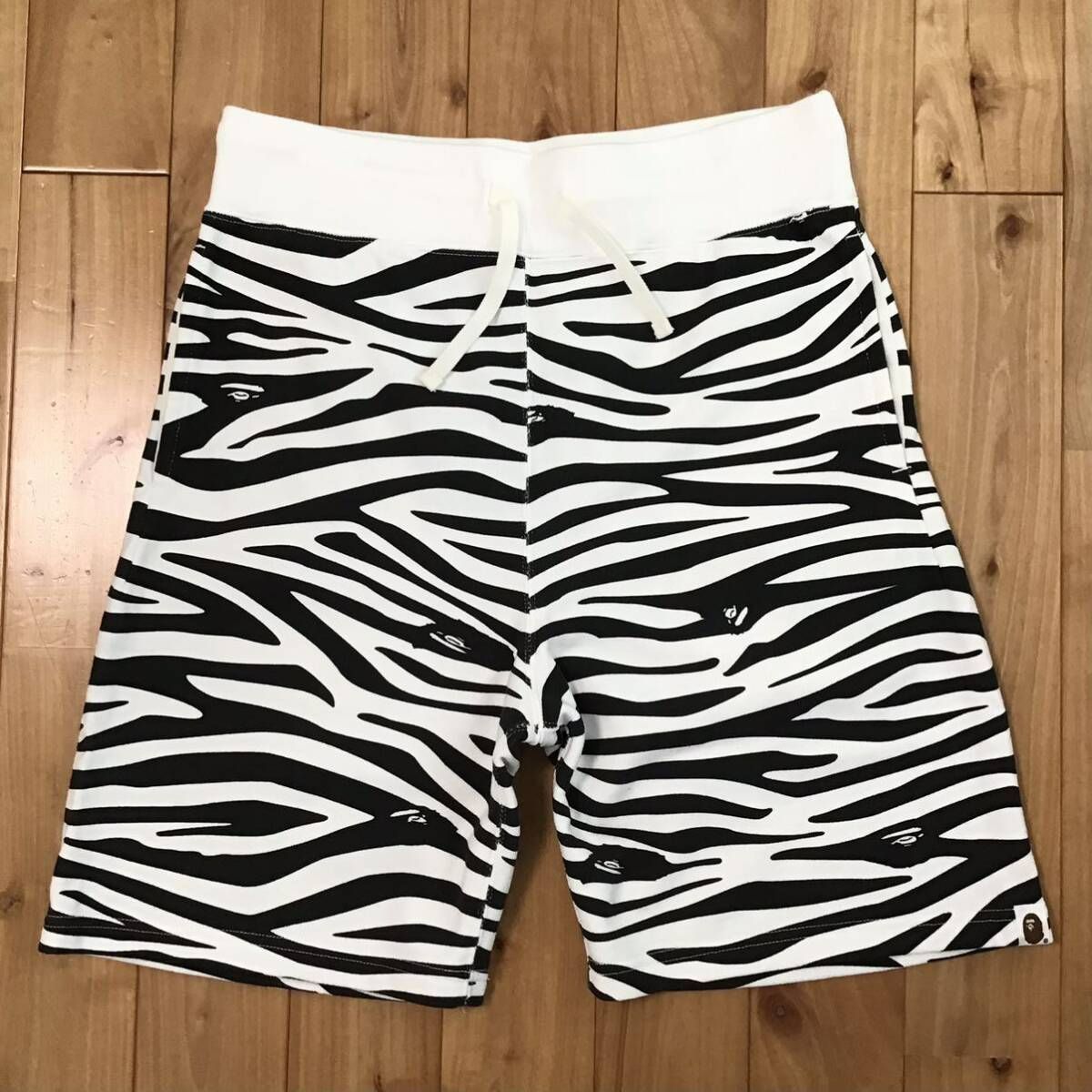 ☆新品☆ BAPE zebra camo スウェット ハーフパンツ Mサイズ a bathing ape sweat shorts ゼブラ エイプ  ベイプ アベイシングエイプ - メルカリ