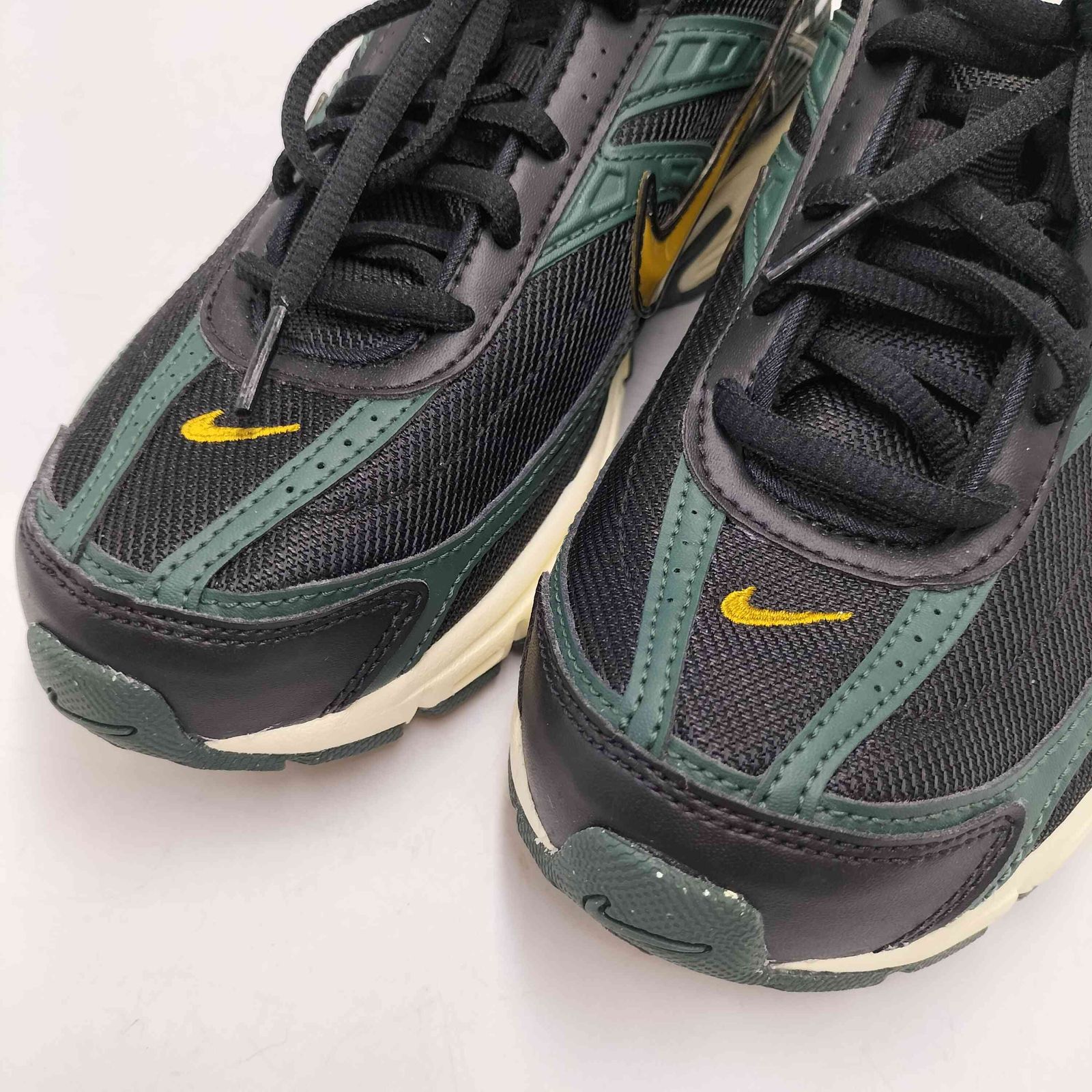 NIKE INITIATOR