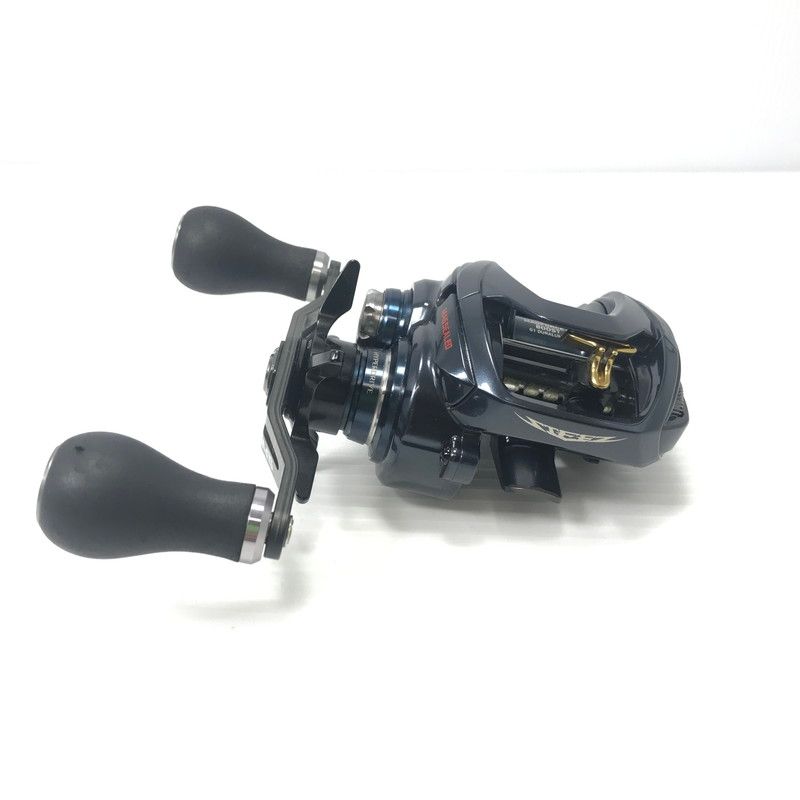 品 Daiwa ダイワ スティーズ ATWHLC6.3R 右ハンドル ベイトリール 釣り 釣り具等 134-251007-yy-05-tag