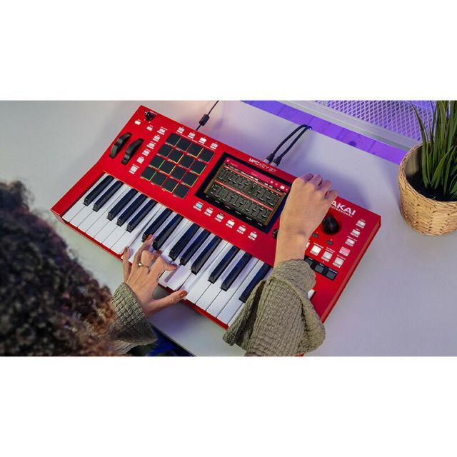 アカイ MPC