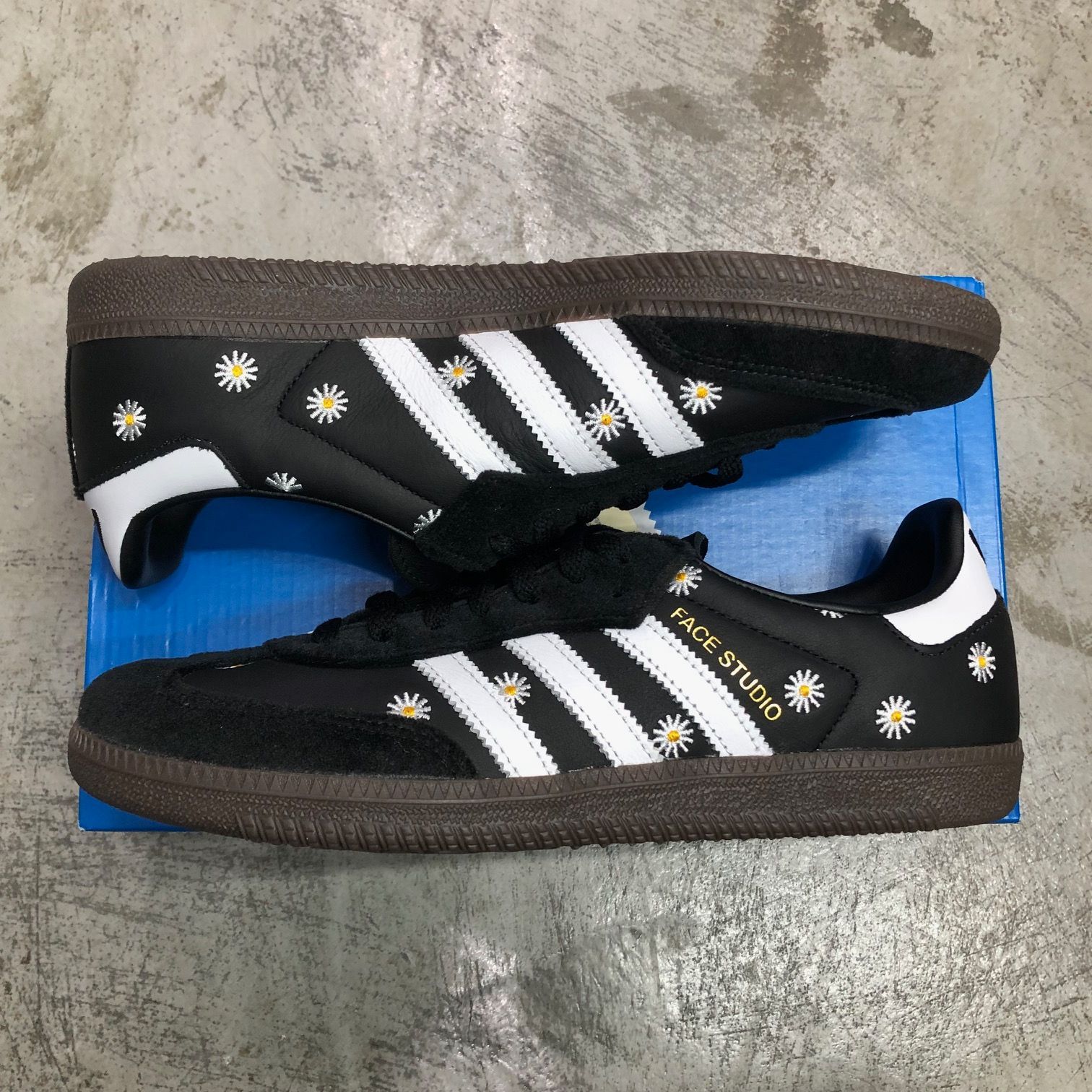 新品 国内正規 atmos FACE adidas Samba Core Black H03848 コラボ 