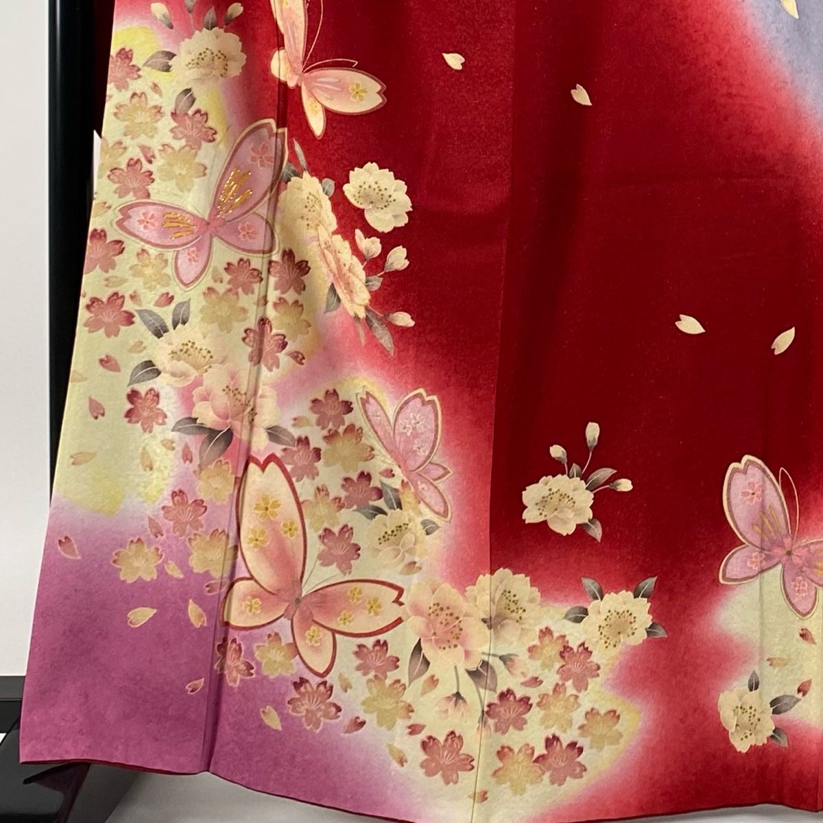 SO-228☆正絹 絞り 中振袖セット6点 桜柄❣️ 身丈166㎝ 裄66.8㎝ 振袖 身丈166cm 裄丈68cm L 袷 蝶 桜 銀通し 金彩 赤 正絹 名品