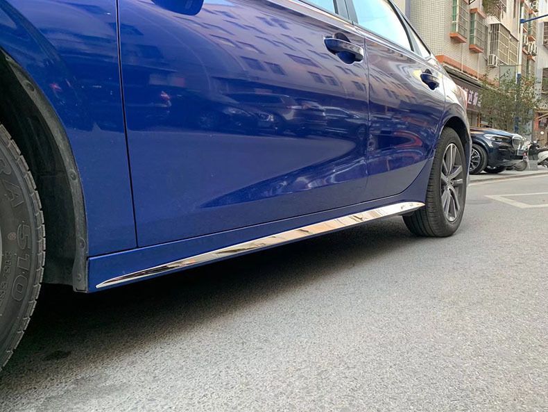 ドア下部装飾モール