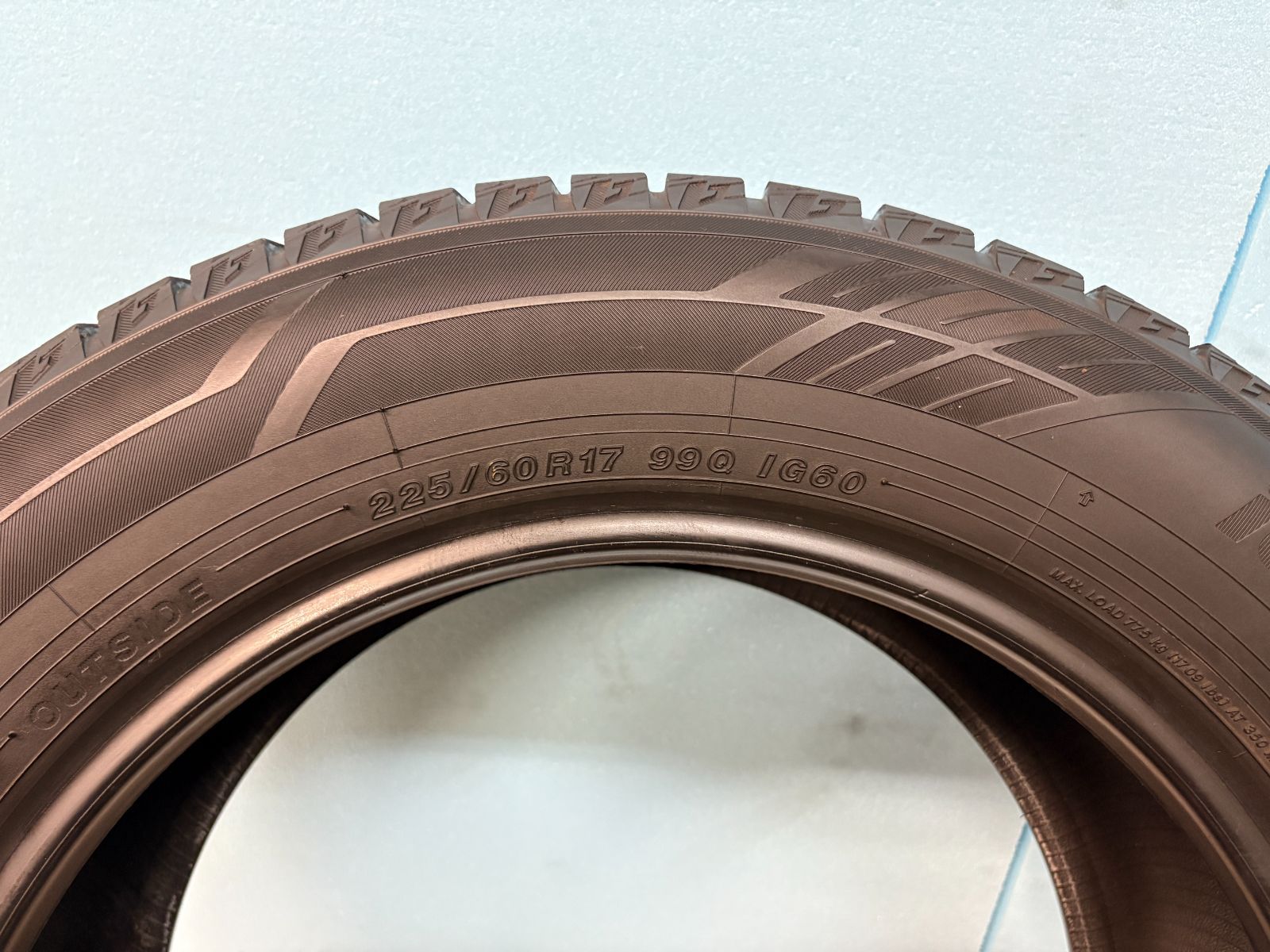 iG60 スタッドレス