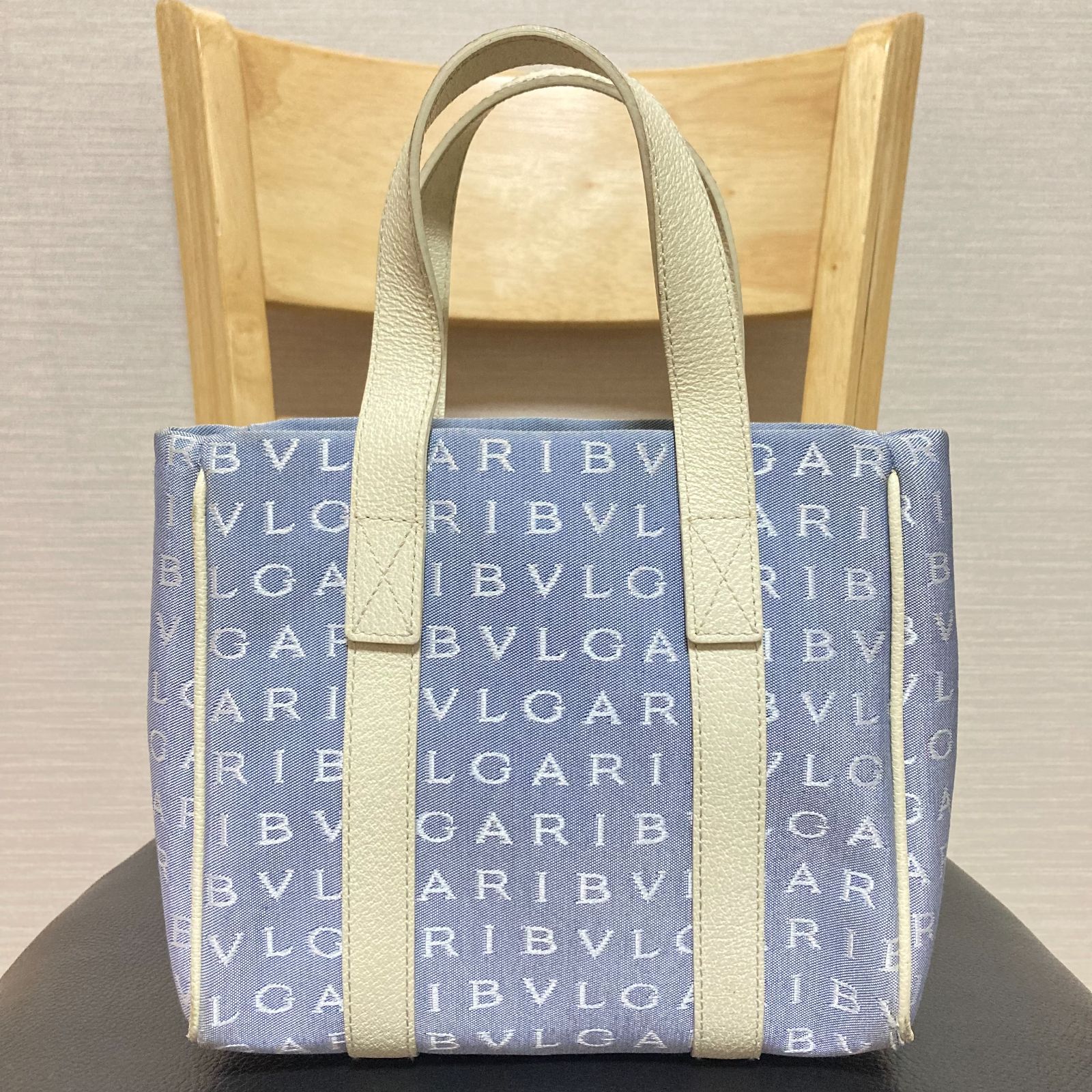 ブルガリ BVLGARI ハンドバッグ ロゴマニア ライトブルー系×アイボリー 