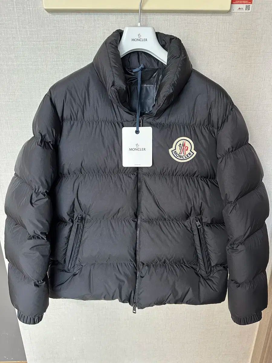 【雷市場（ポンジャン）商品韓国直送】 MONCLER(モンクレール) シタラ 新品 3 サイズ