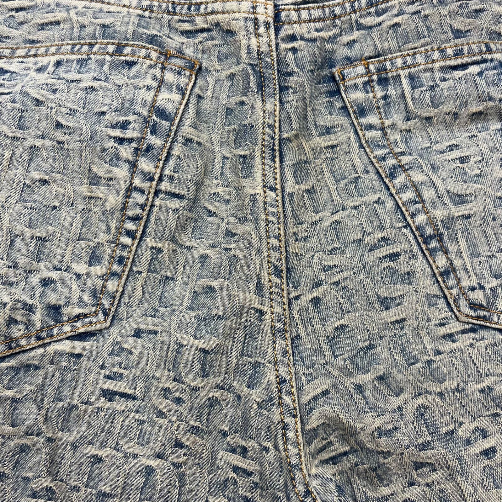 acne studios モノグラムデニムショートパンツ Acne Studios モノグラム デニムショーツ | ブルー | FARFETCH JP